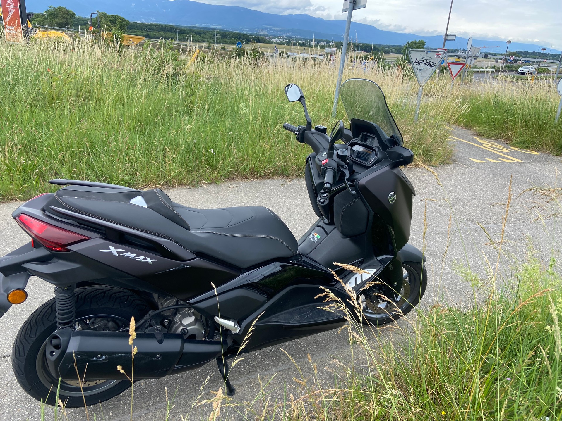 YAMAHA X-Max 300 Tech Max-image-1