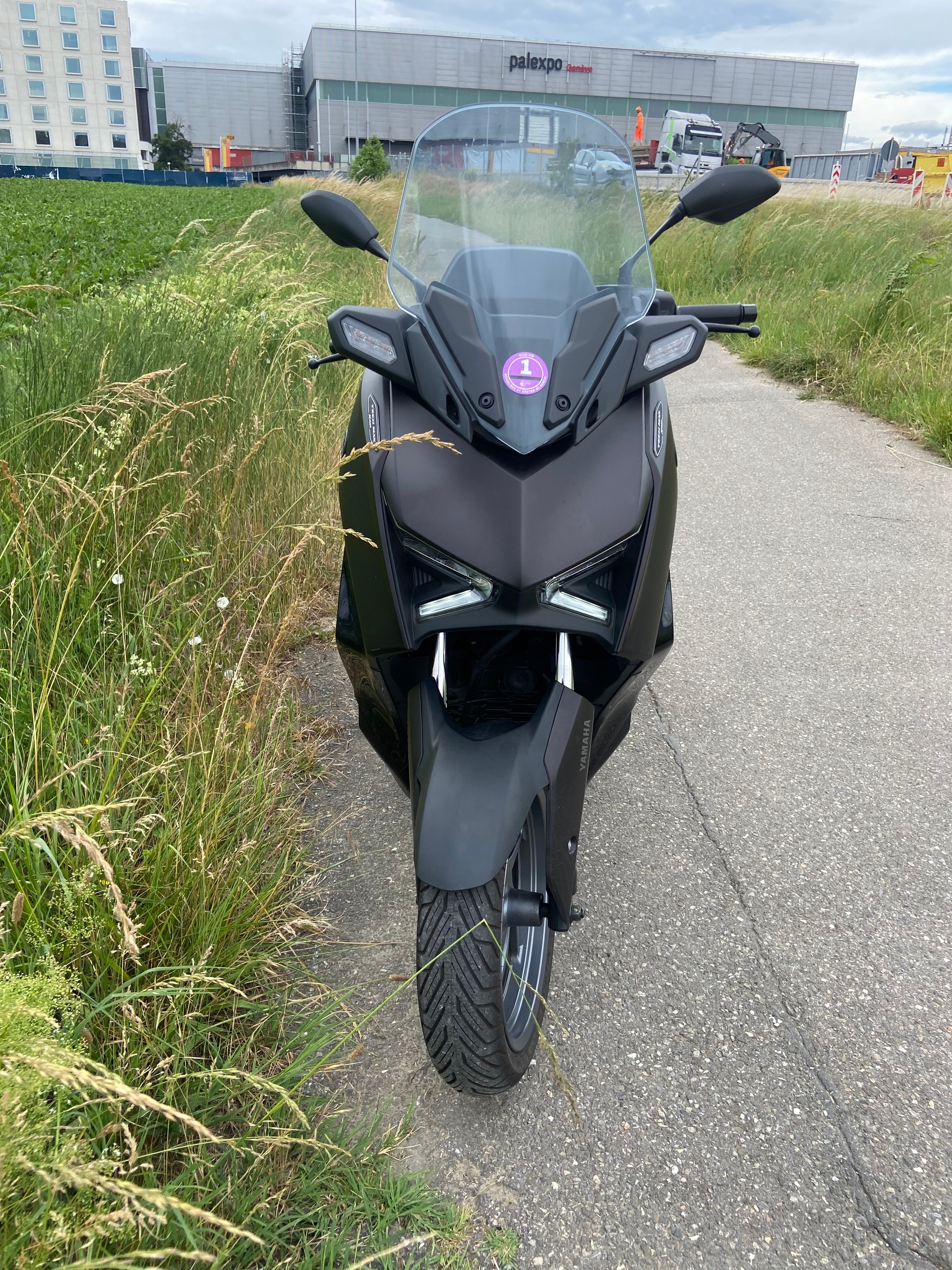 YAMAHA X-Max 300 Tech Max-image-3