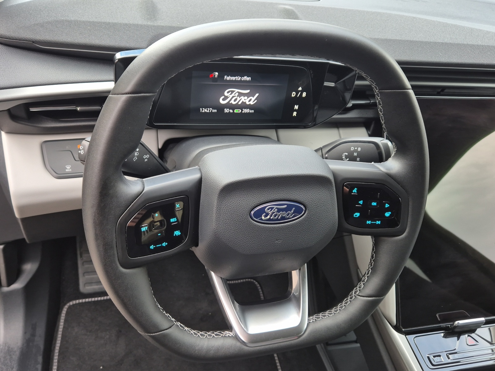 FORD Explorer Elektro 77kWh Extended Range*360°Kamera*Anhängerkupplung*-image-8