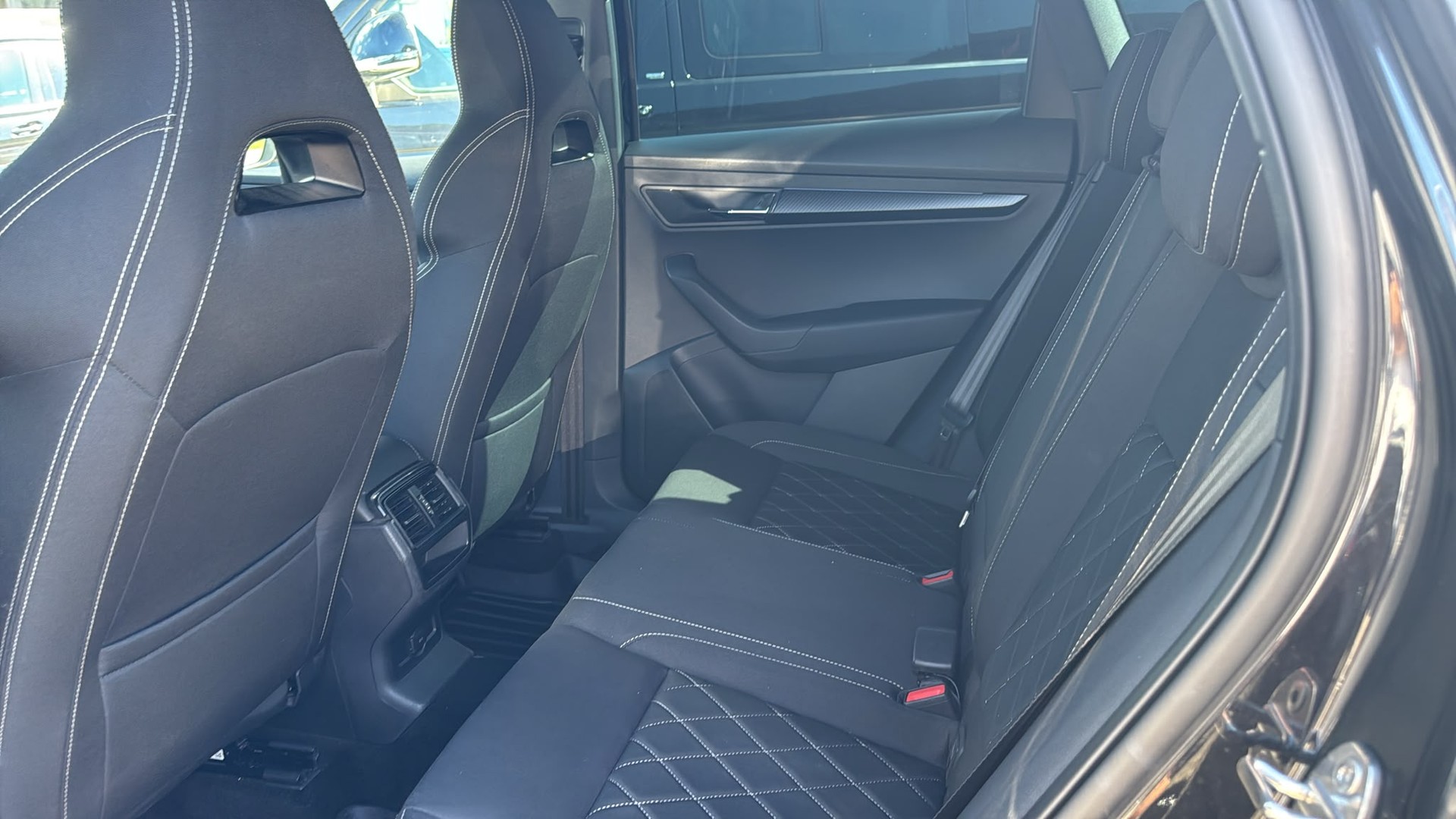SKODA Karoq 2.0 TSI SportLine 4x4 DSG-image-22