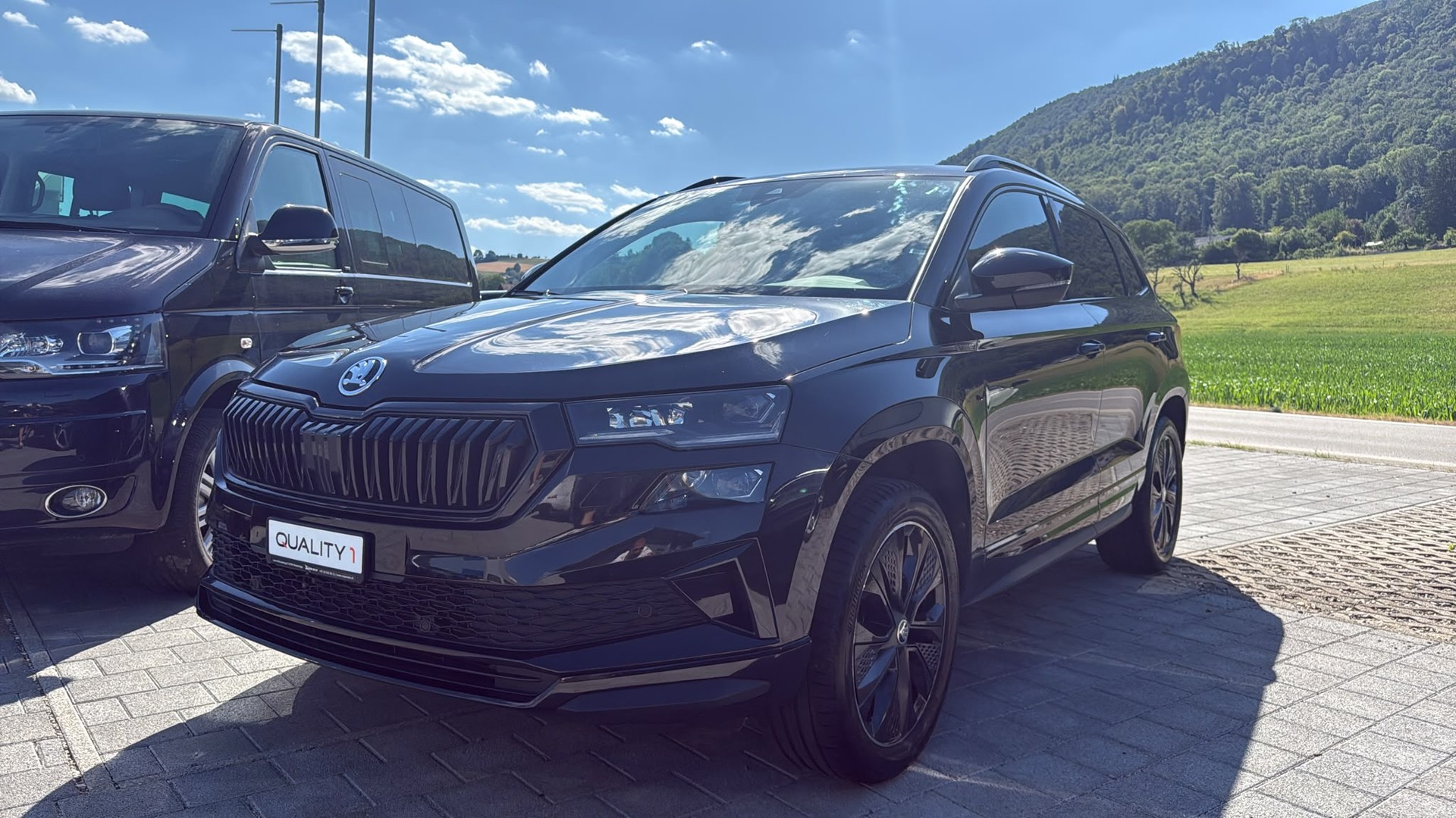 SKODA Karoq 2.0 TSI SportLine 4x4 DSG-showroom-element-2