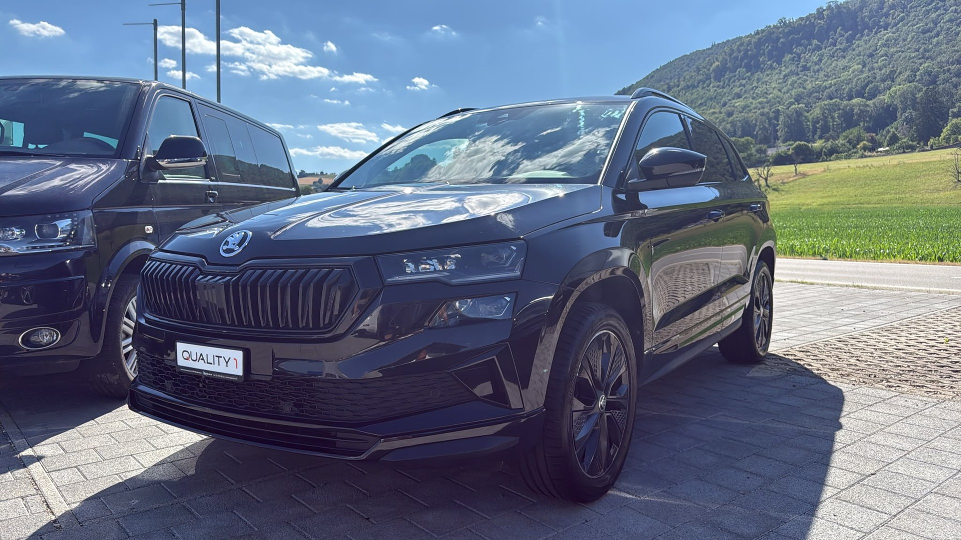 SKODA Karoq 2.0 TSI SportLine 4x4 DSG-showroom-element-1