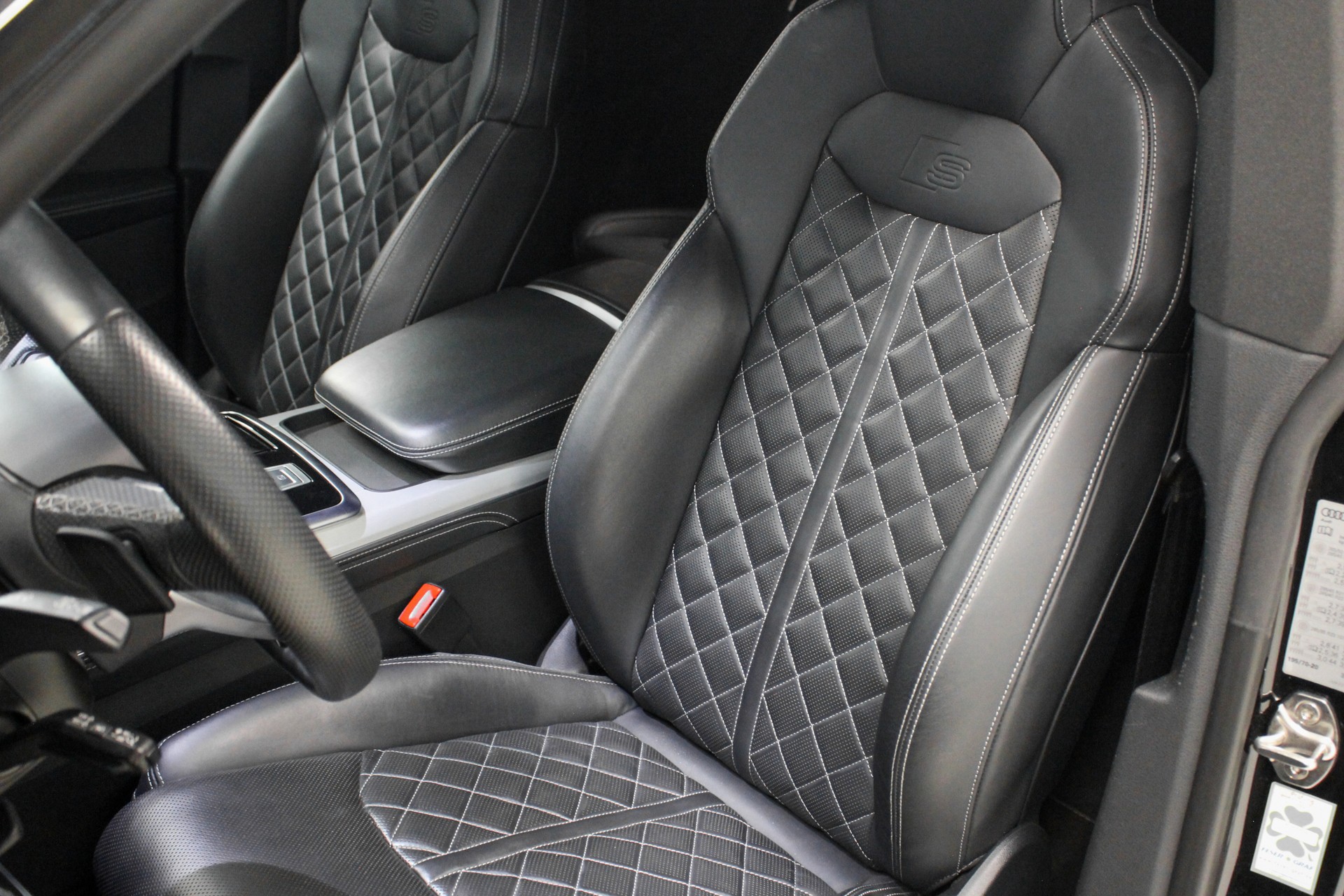 AUDI SQ8 TFSI quattro tiptronic-image-8