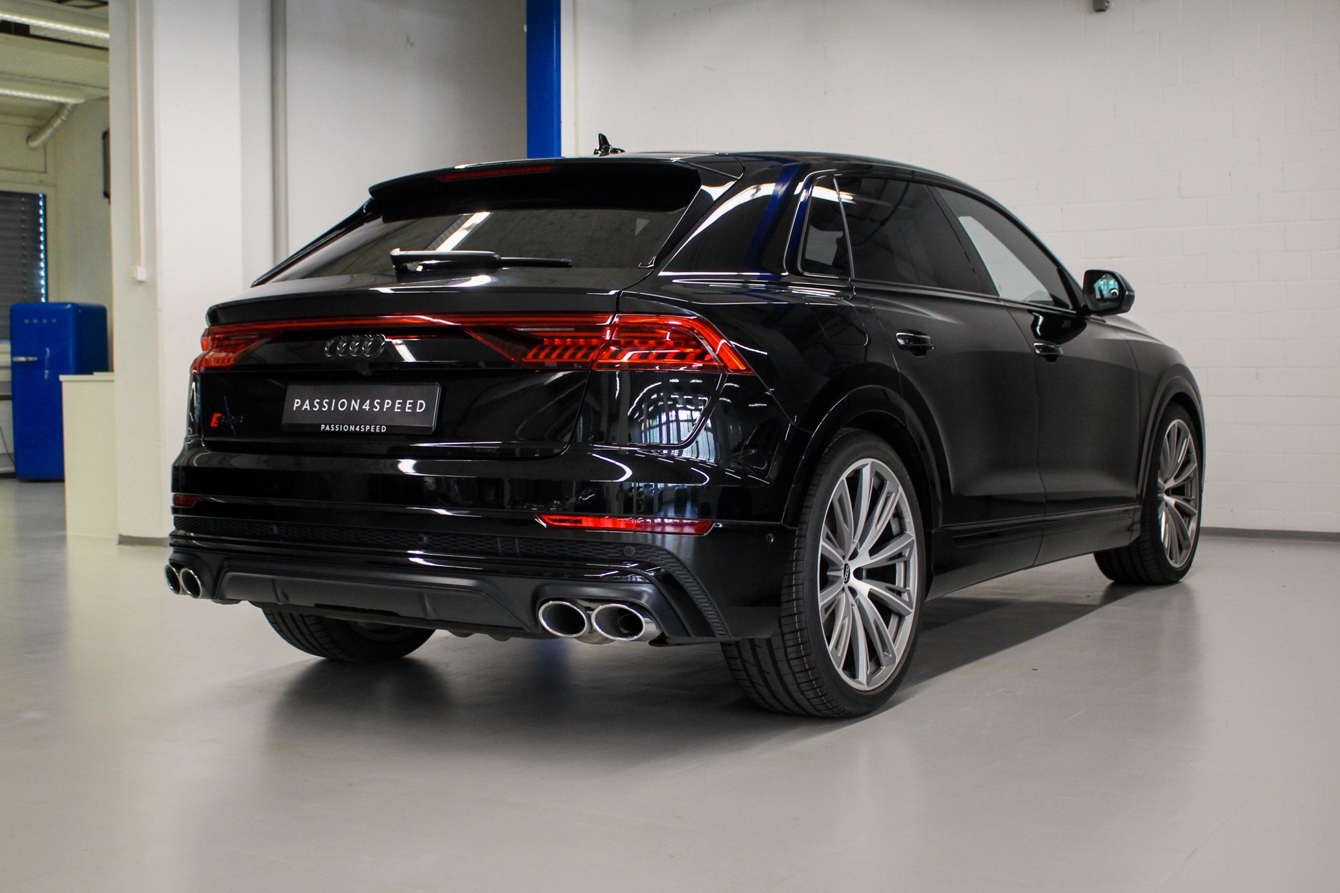 AUDI SQ8 TFSI quattro tiptronic-image-4