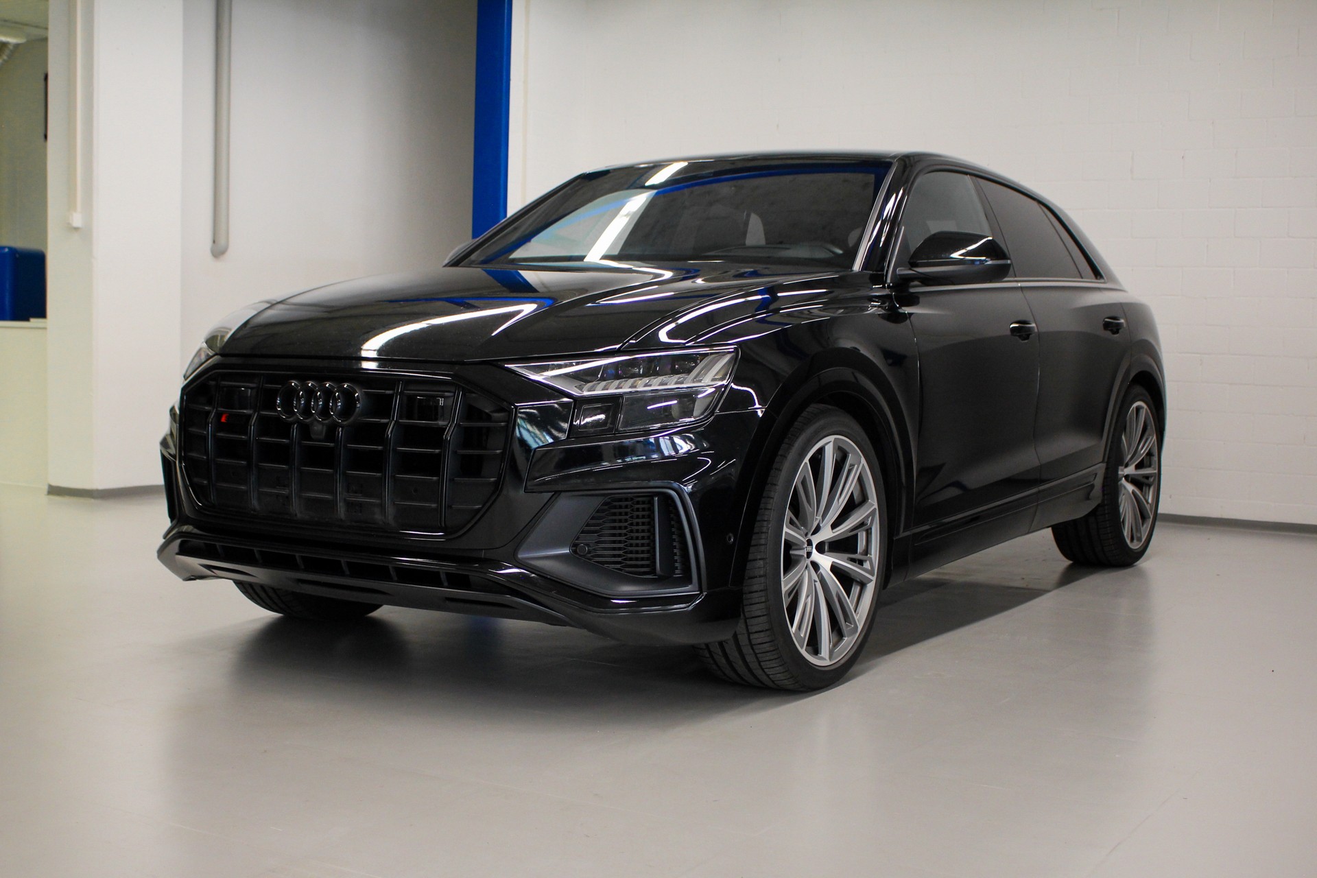 AUDI SQ8 TFSI quattro tiptronic-showroom-element-1