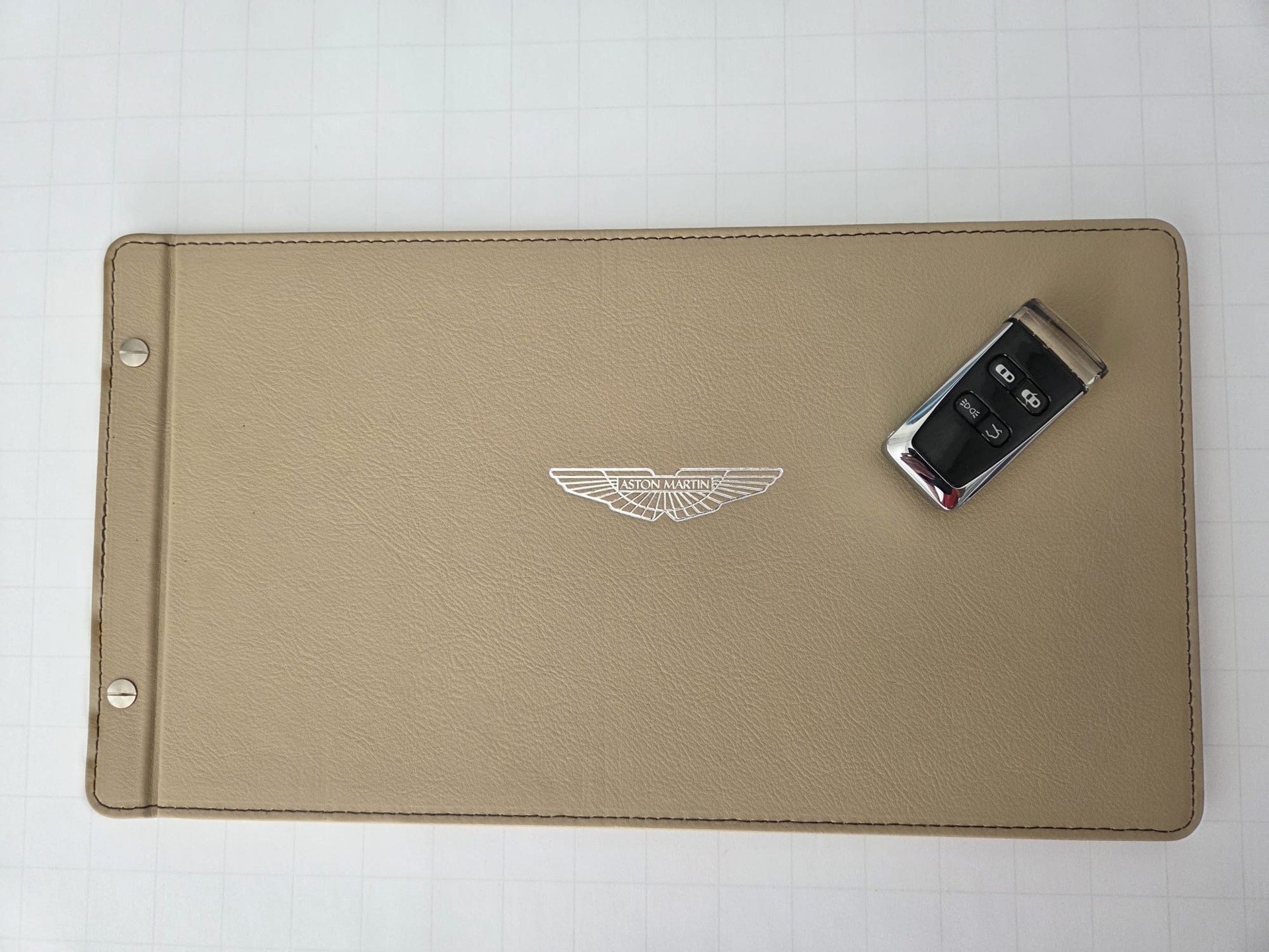 ASTON MARTIN DB9 GT 6.0 V12 Volante-image-18