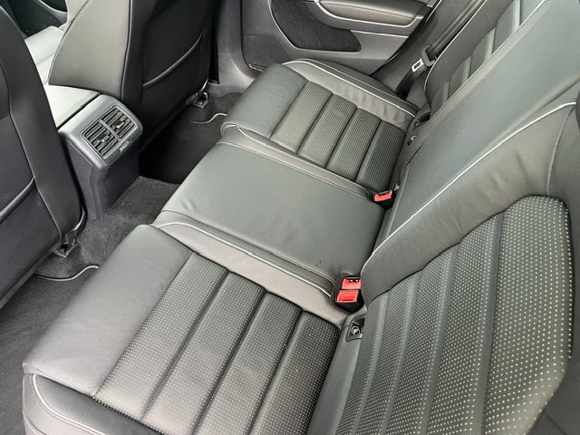 VW Golf 2.0 TSI R 4Motion DSG-image-18