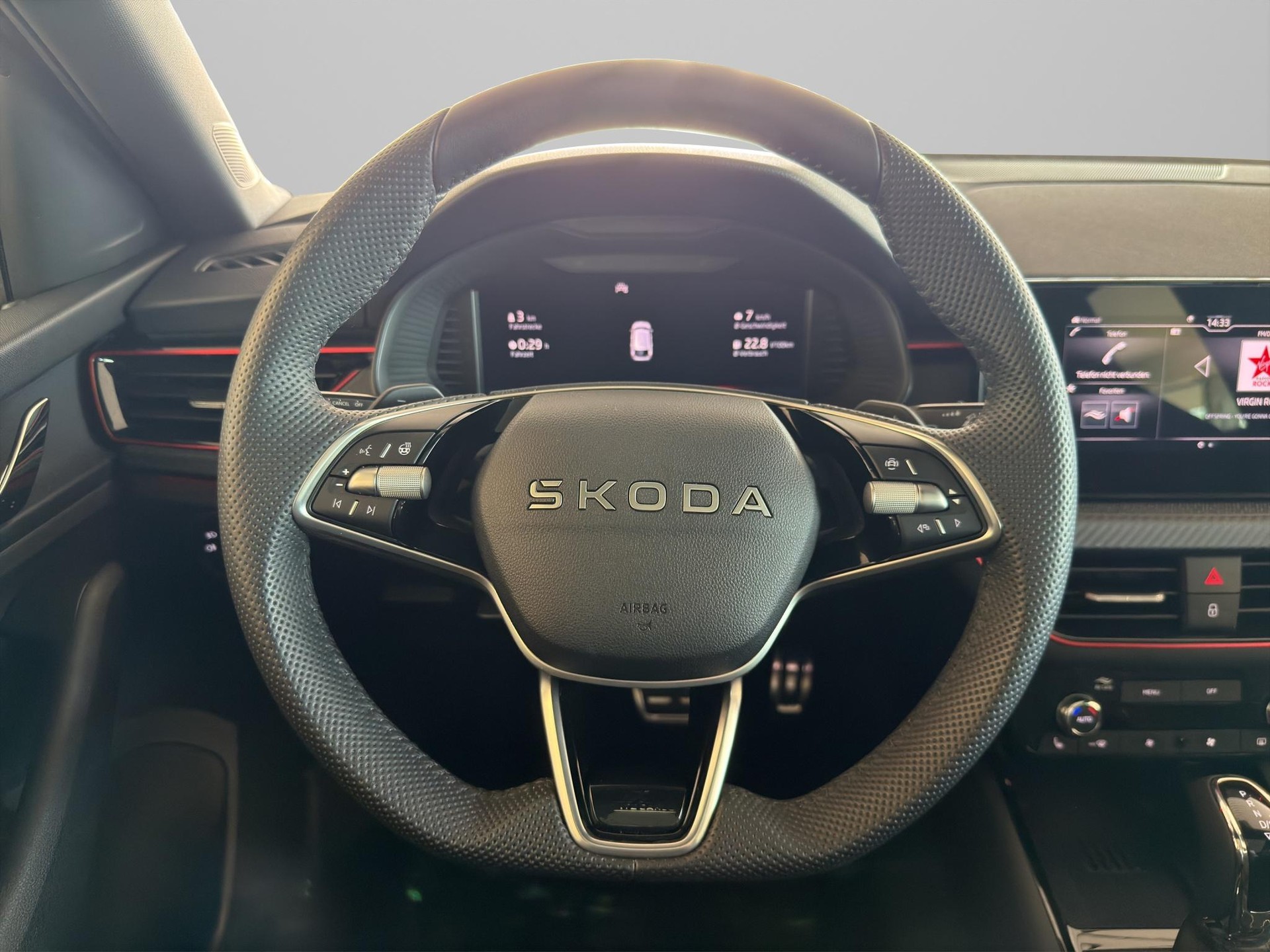 SKODA Scala 1.5 TSI Monte Carlo DSG-image-13