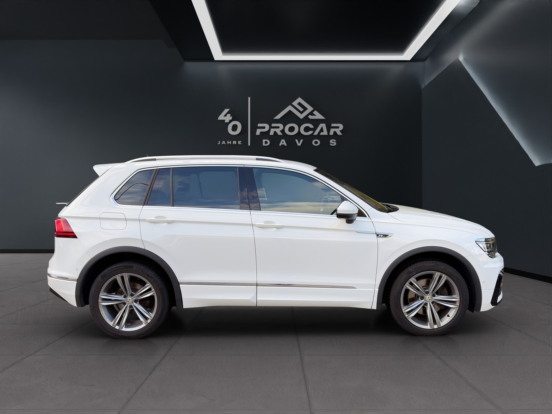 VW Tiguan 2.0 TDI SCR Highline DSG-image-1
