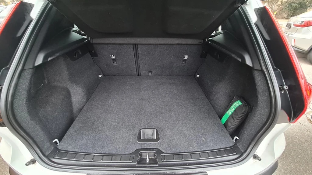 VOLVO XC40 D3 AWD Momentum Geartronic**RF-Kamera** PDC V+ H** Ab MFK **-image-7