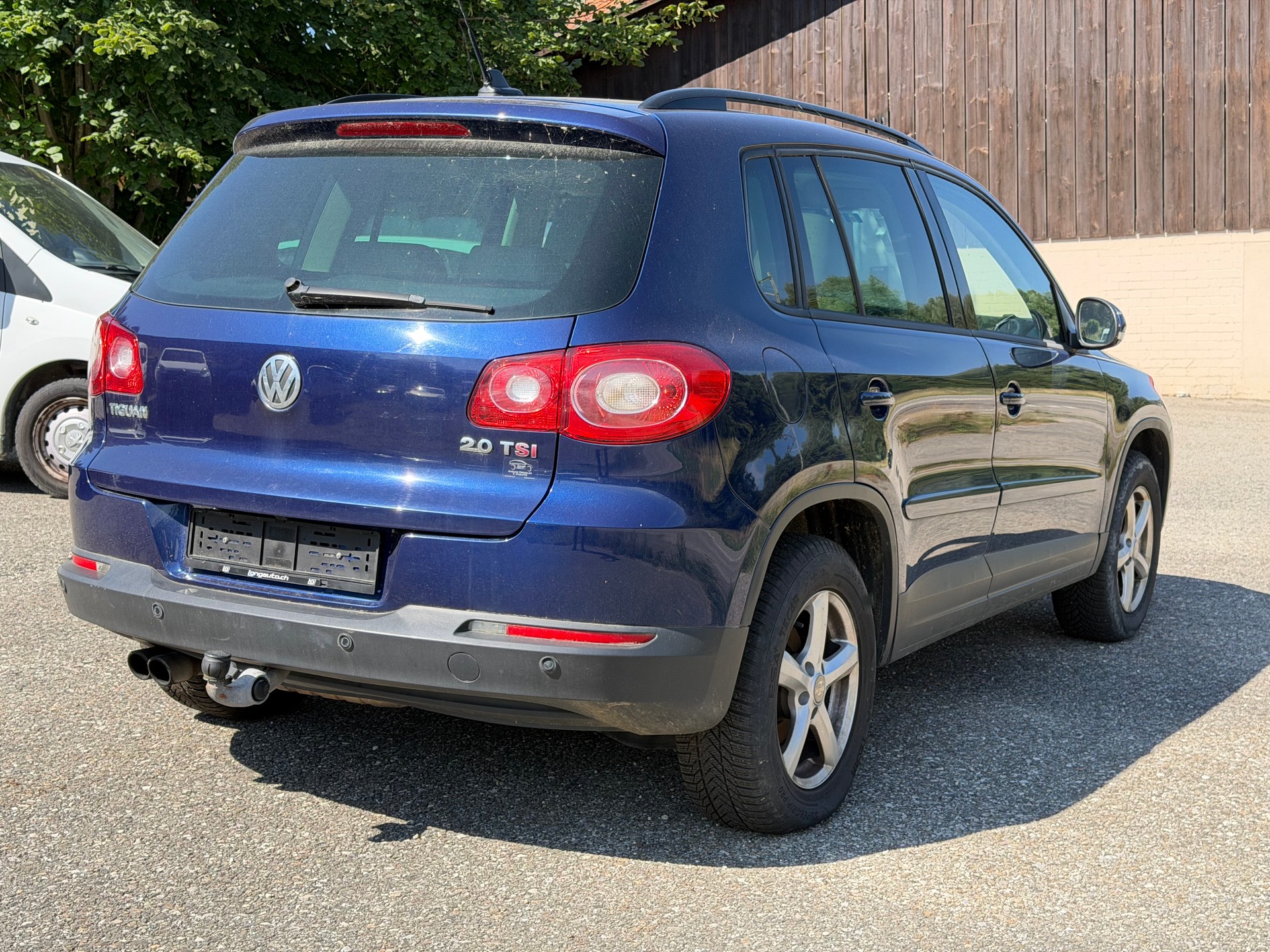 VW Tiguan 2.0 TSI Track&Field Tiptronic-image-2