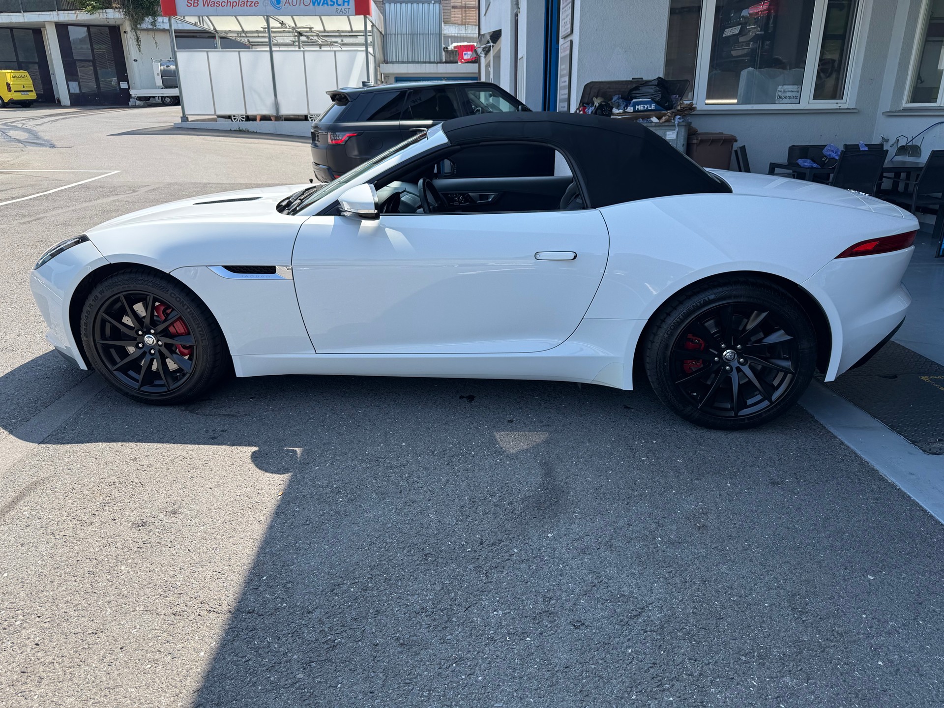 JAGUAR F-Type Convertible 3.0 V6 S/C-image-4