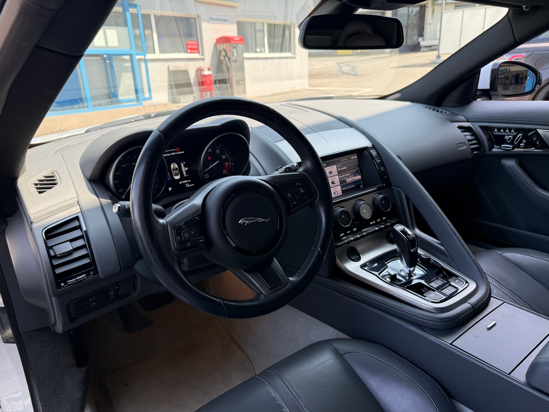 JAGUAR F-Type Convertible 3.0 V6 S/C-image-13