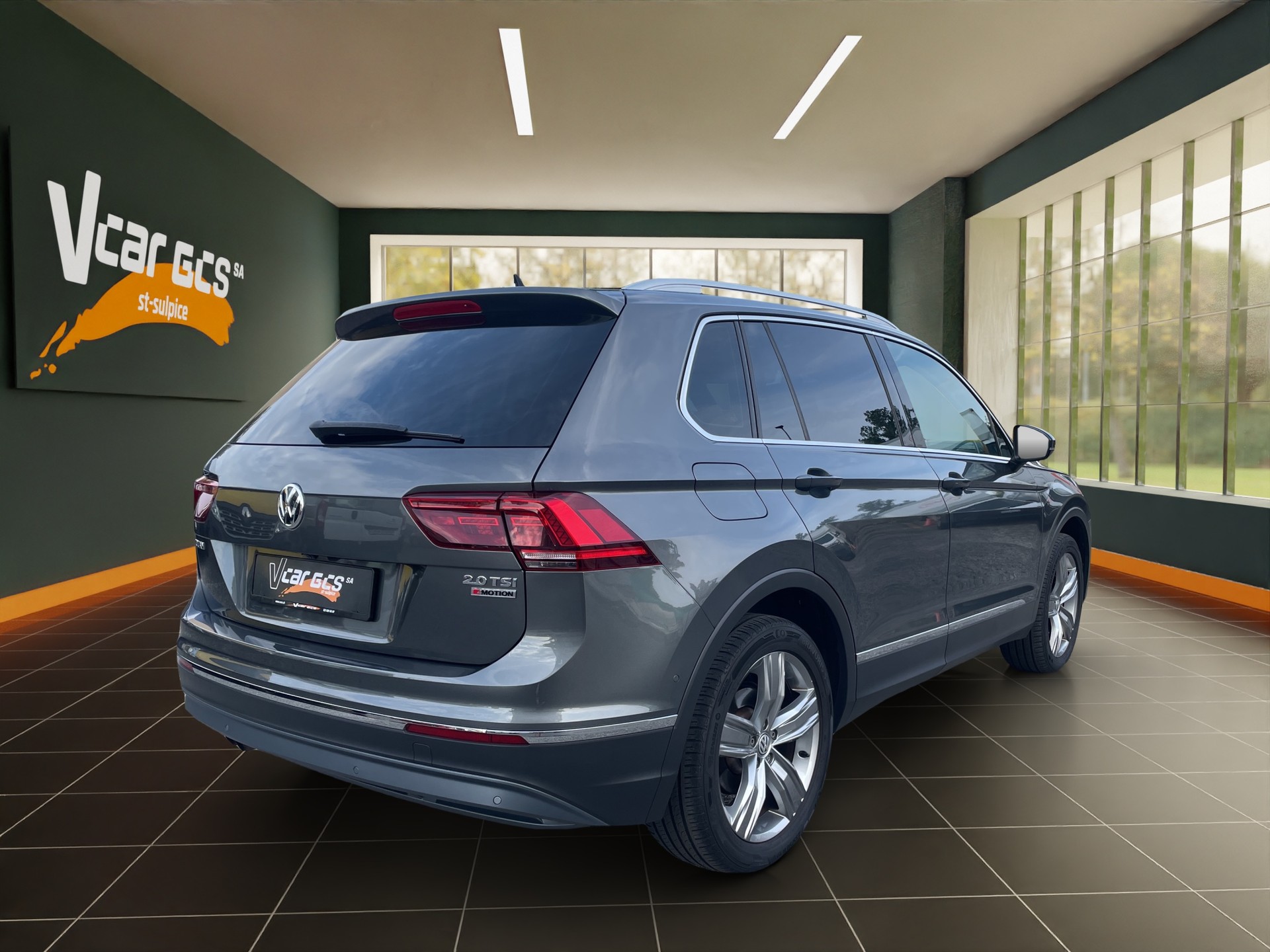 VW Tiguan 2.0TSI Highline 4Motion DSG-image-4