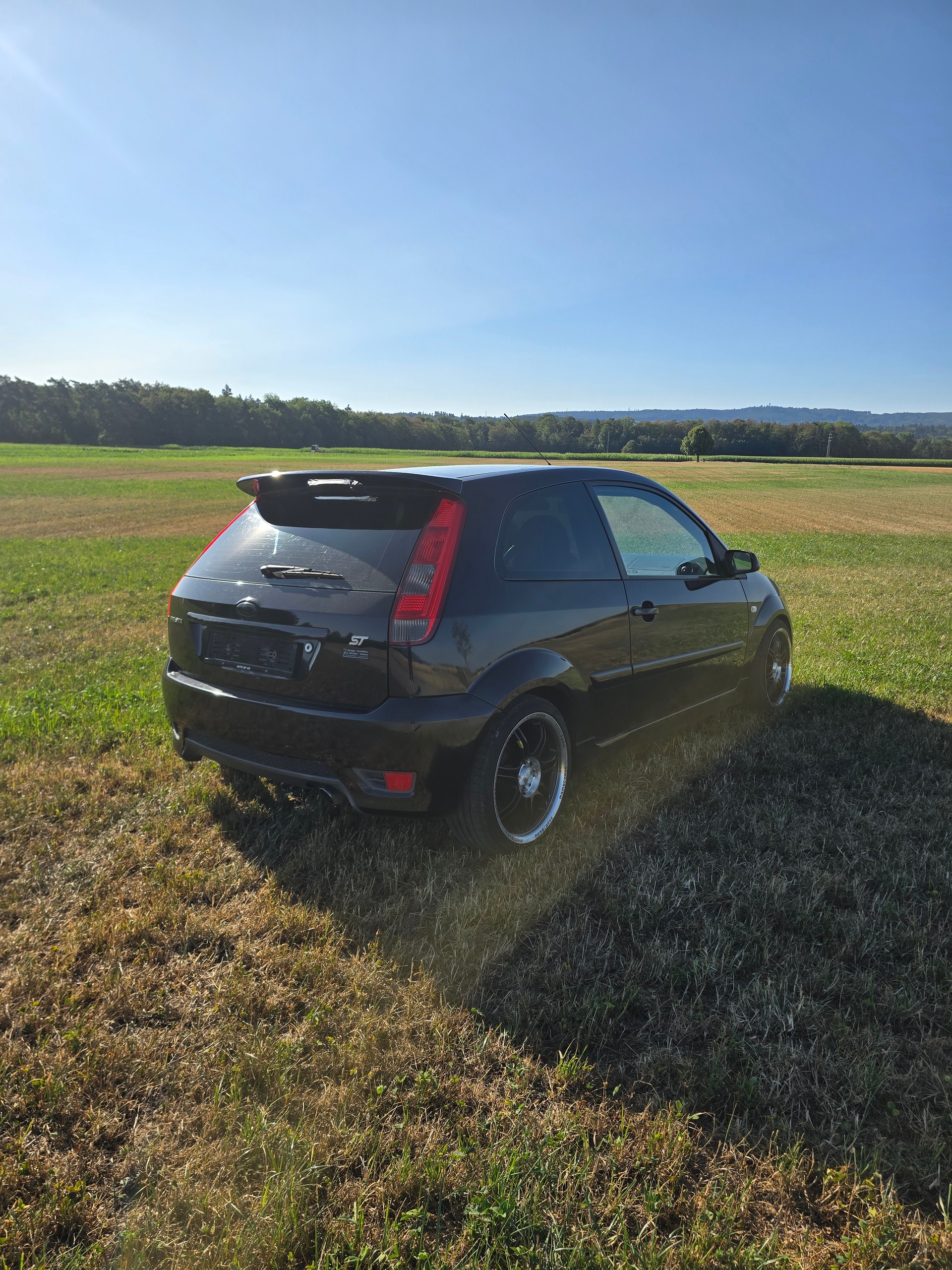 FORD Fiesta 2.0 16V ST-image-2