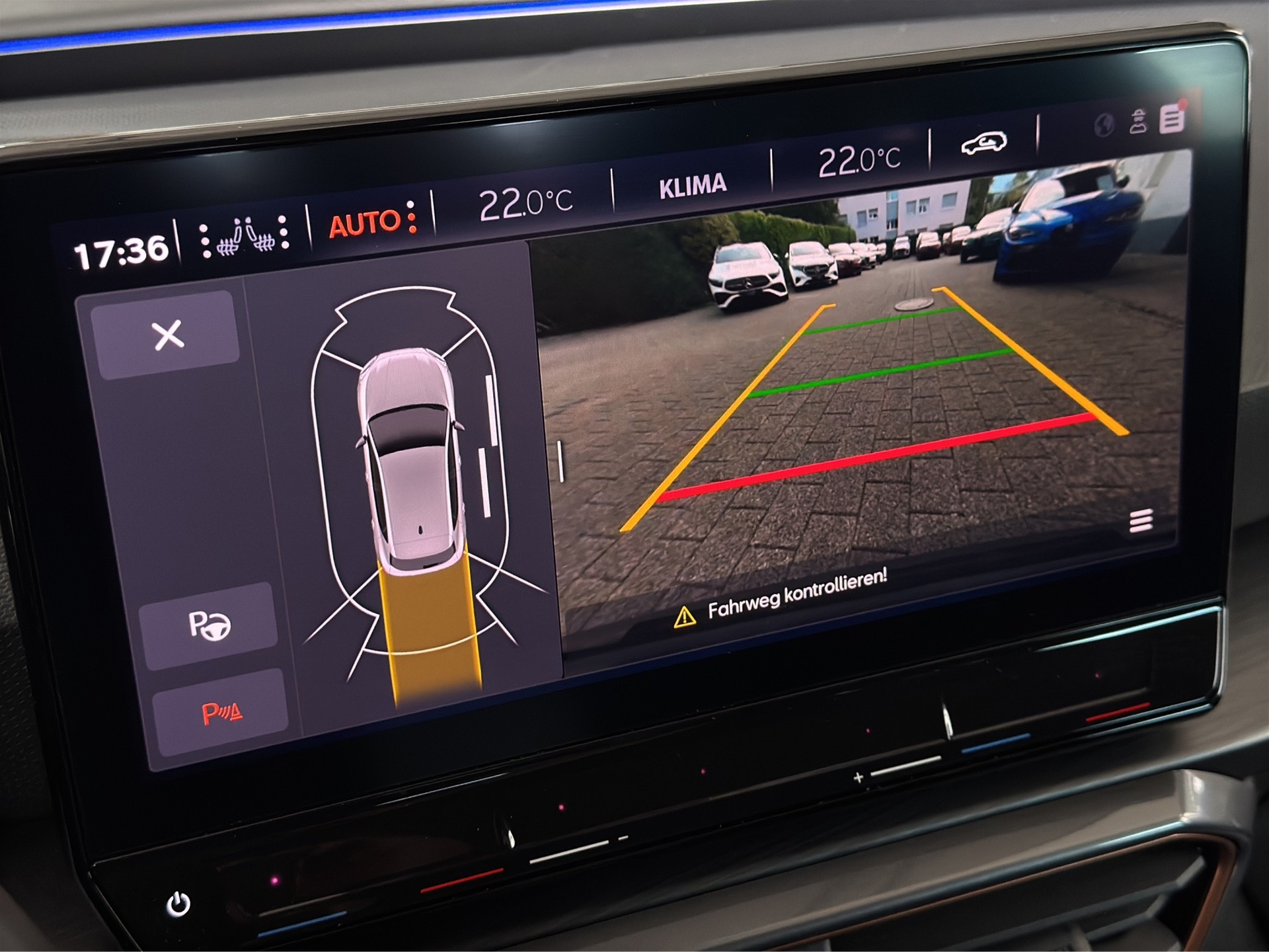 CUPRA LEON 1.5 eTSI MHEV DSG "Cupra Schalensitze"-image-16