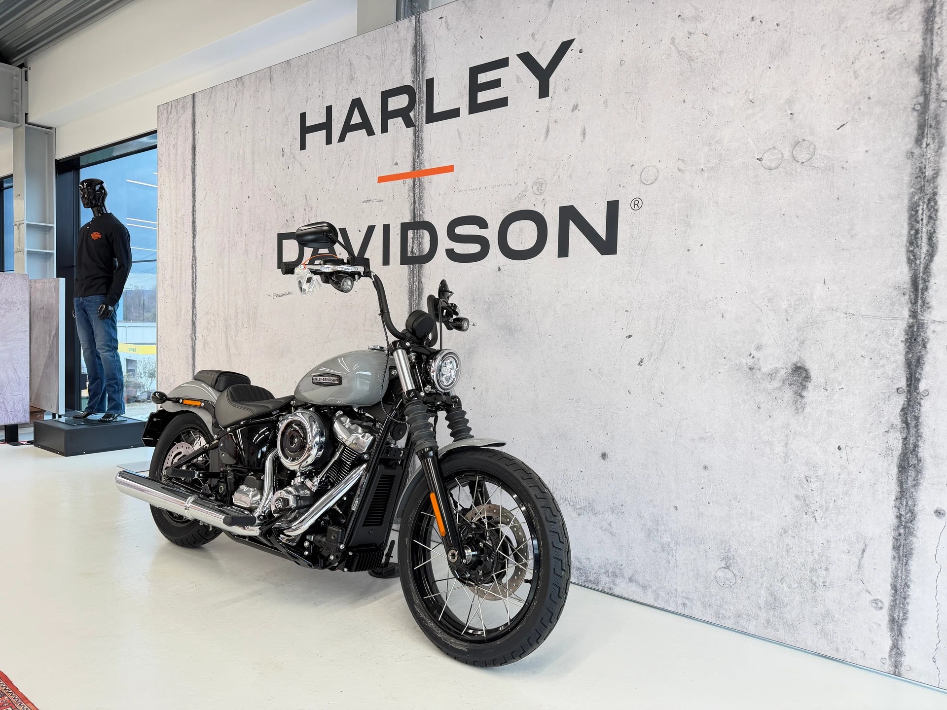 HARLEY-DAVIDSON FXBB Street Bob 117ci-image-1
