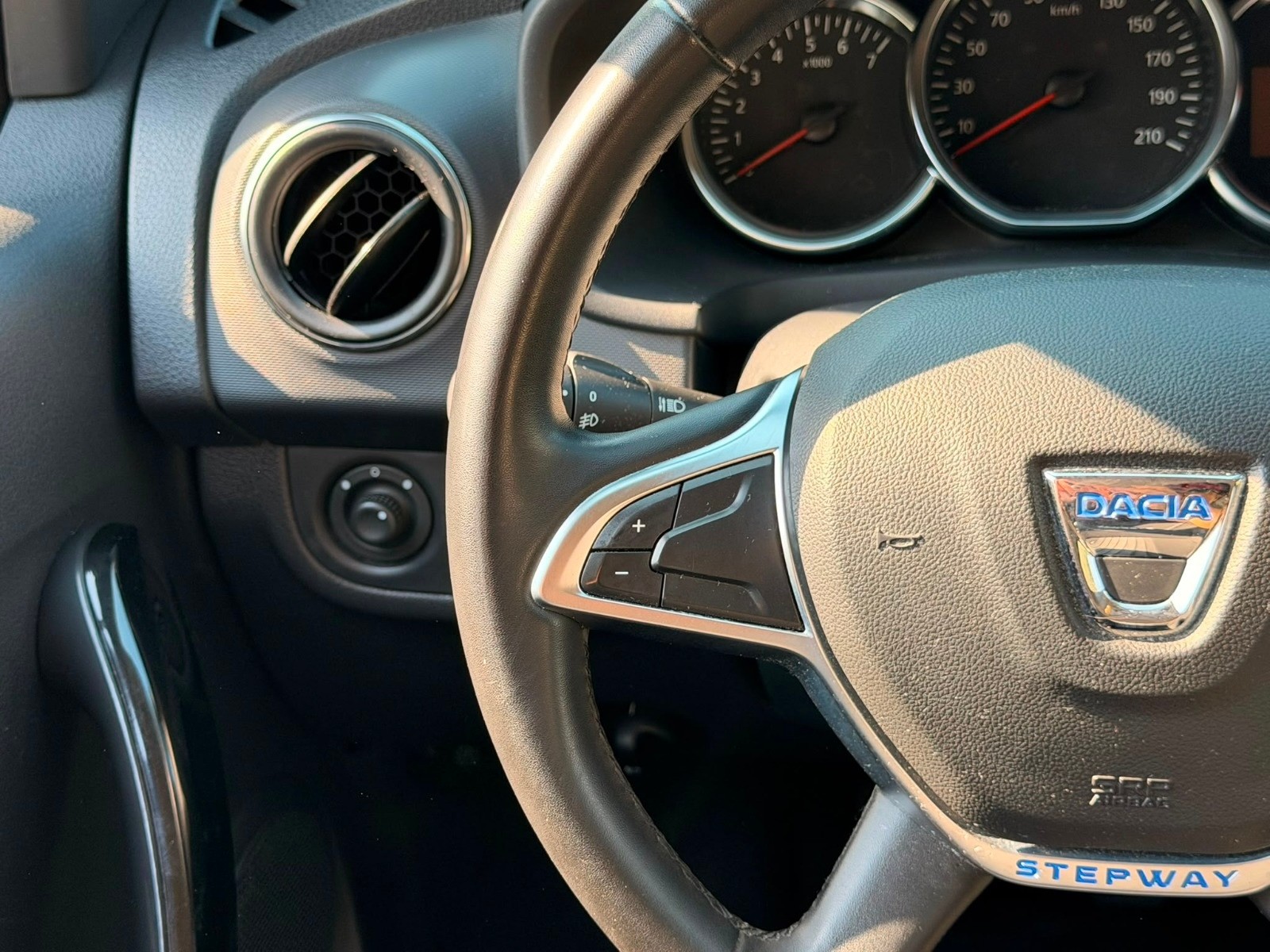 DACIA Sandero Tce 90 Stepway-image-13