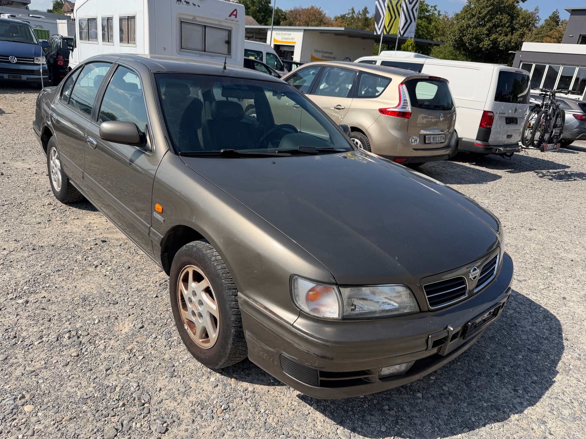 NISSAN Maxima 2.0 V6 Executive-image-1