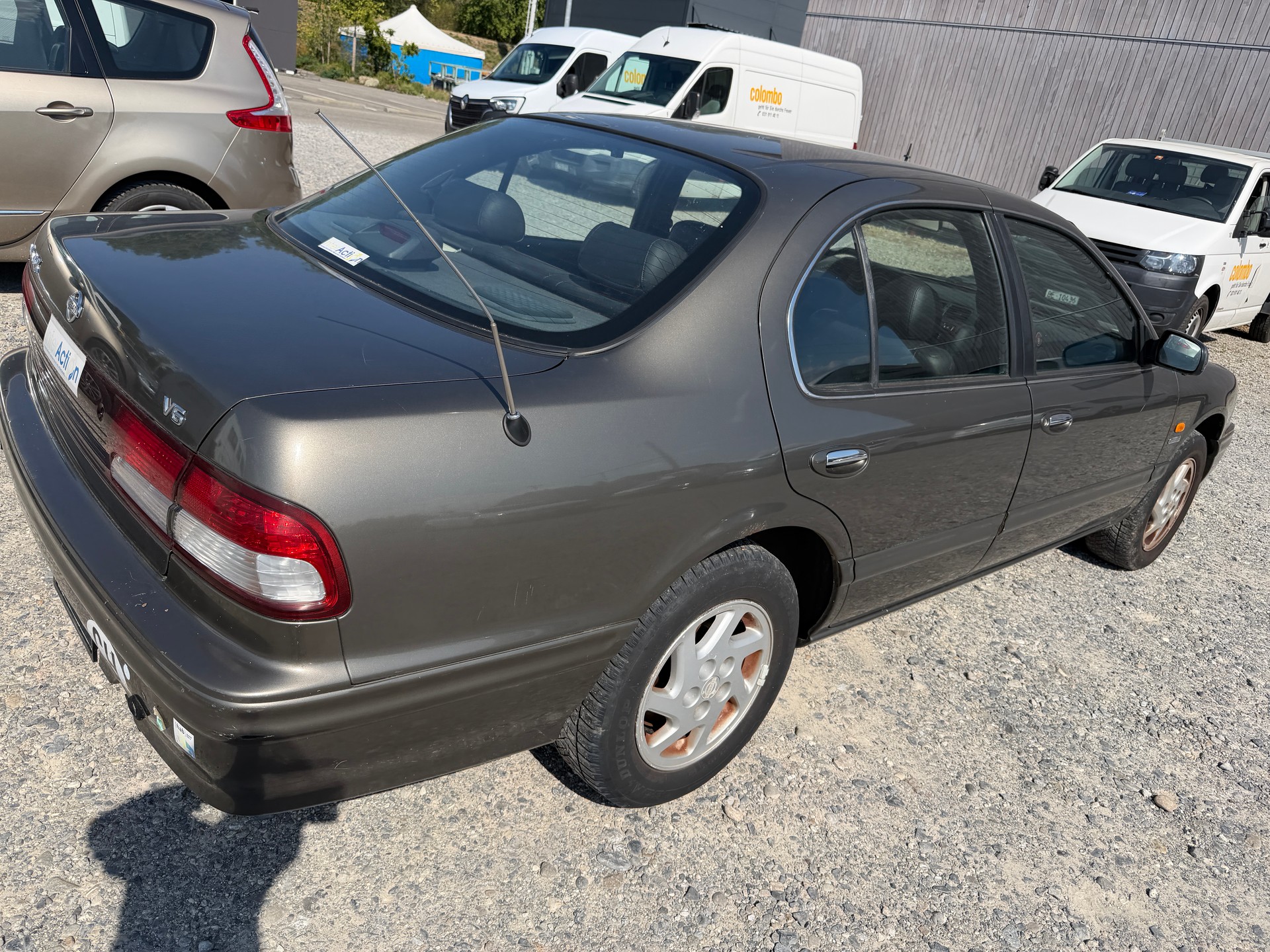 NISSAN Maxima 2.0 V6 Executive-image-2