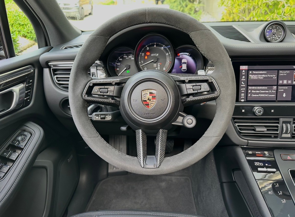 PORSCHE Macan GTS PDK-image-9
