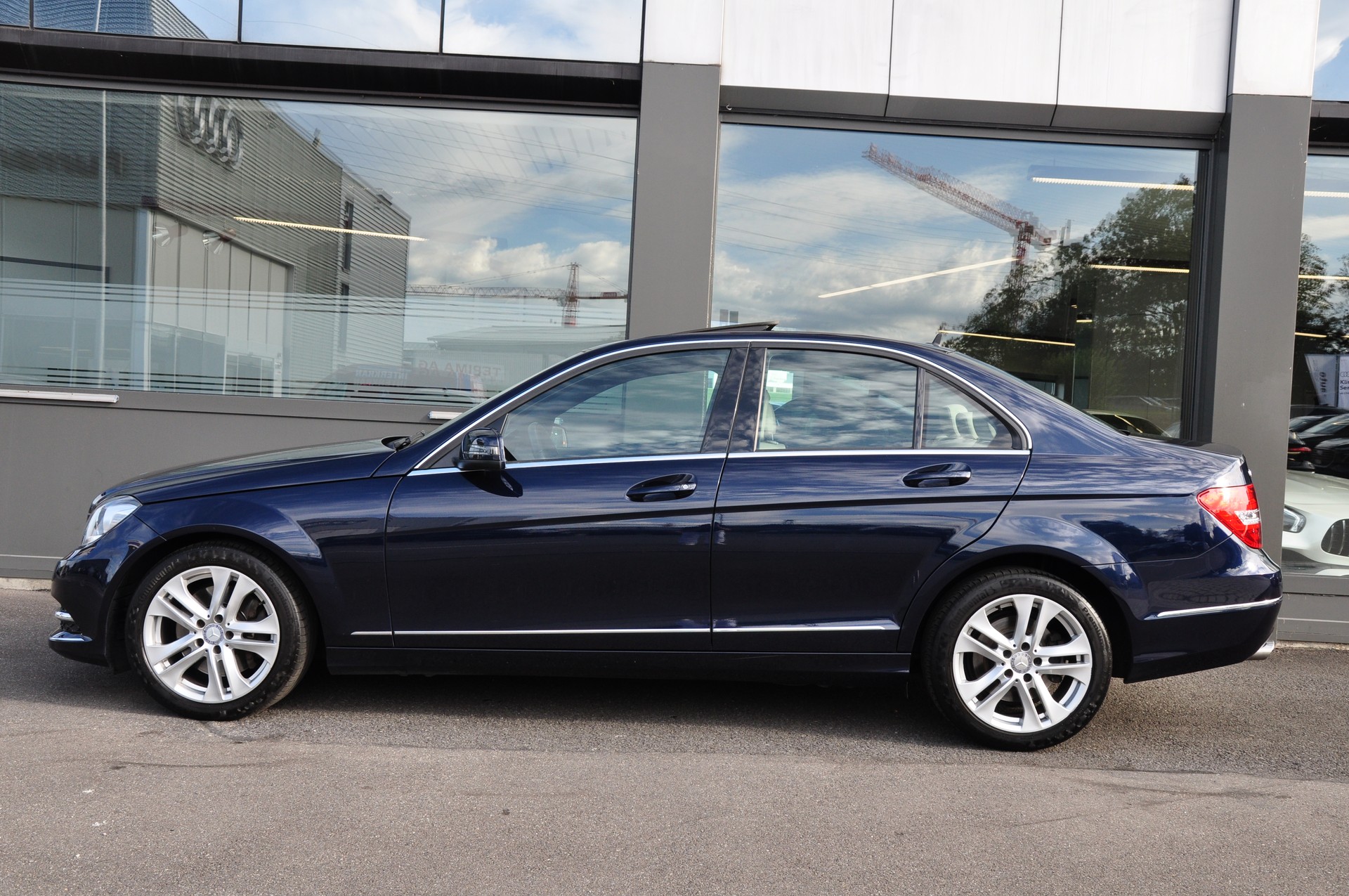 MERCEDES-BENZ C 350 Avantgarde 4Matic 7G-Tronic-image-4