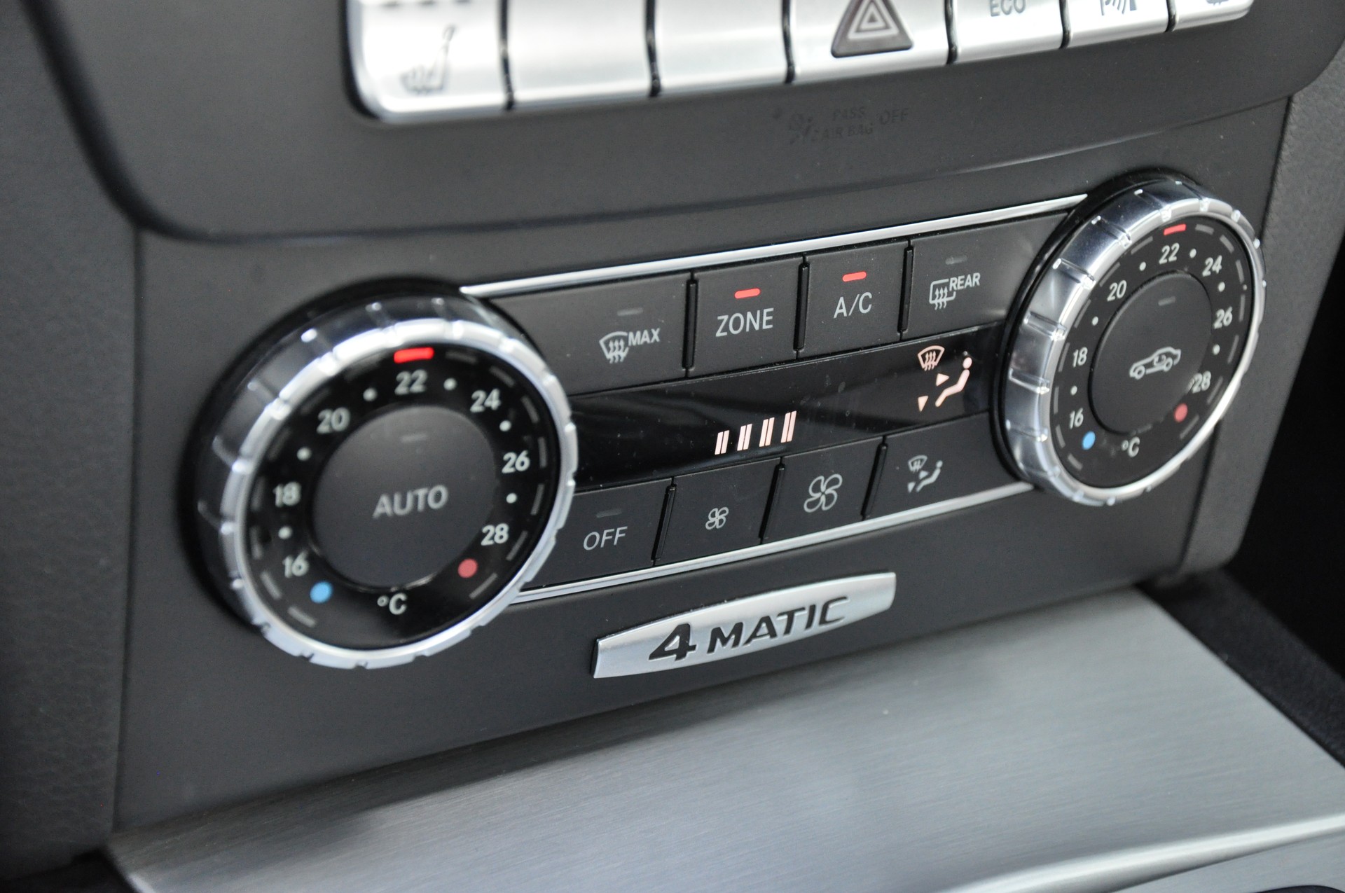 MERCEDES-BENZ C 350 Avantgarde 4Matic 7G-Tronic-image-20