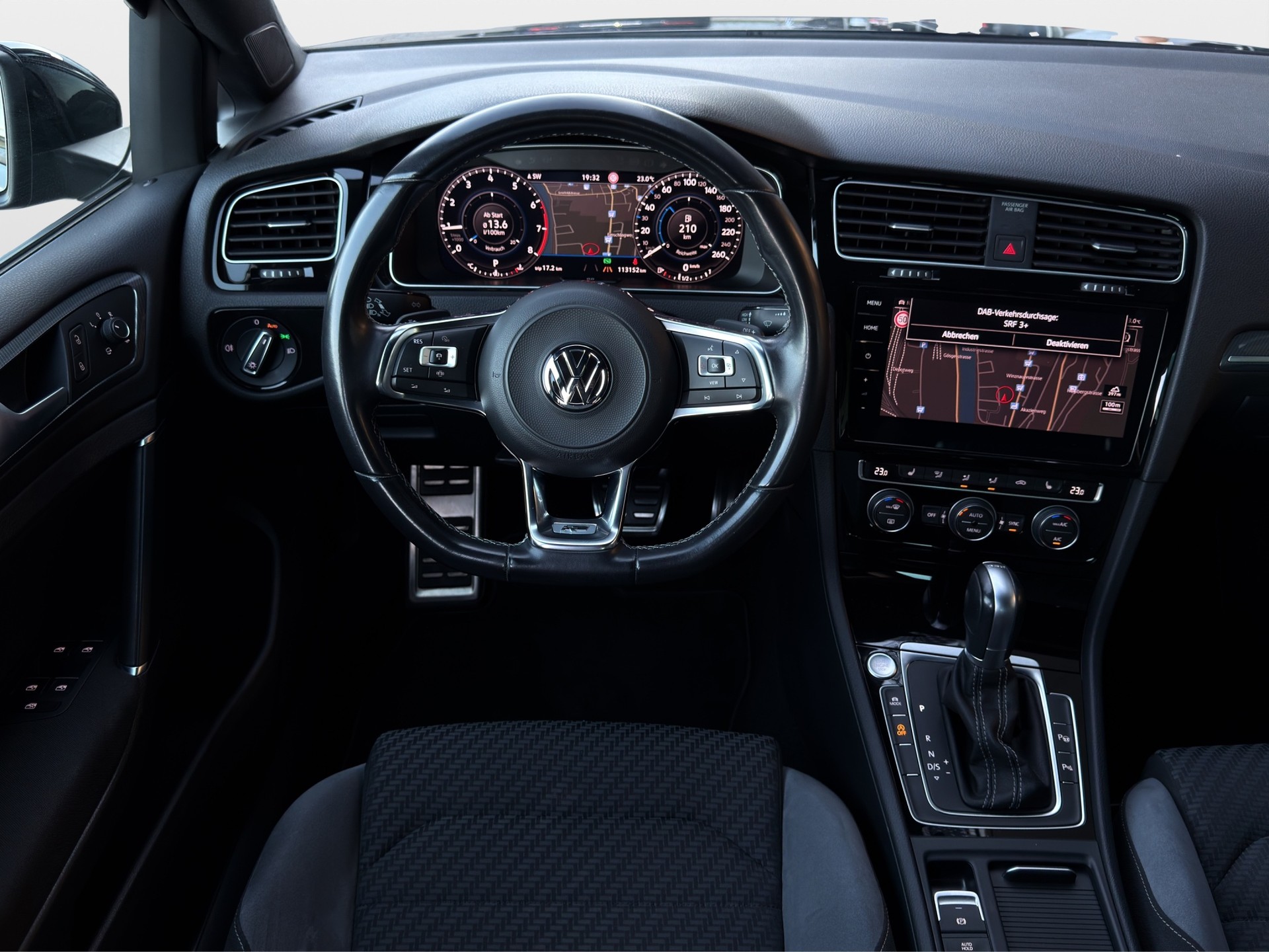 VW Golf 1.5 TSI EVO Highline DSG*R-Line*Frisch ab MFK,1 Jahr oder 20'000km Garantie auf Motor und Getriebe*-image-9