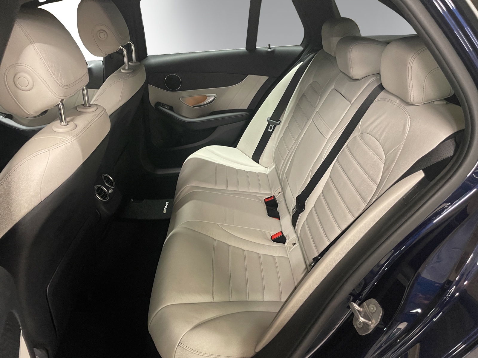 MERCEDES-BENZ C 400 4Matic 7G-Tronic-image-9