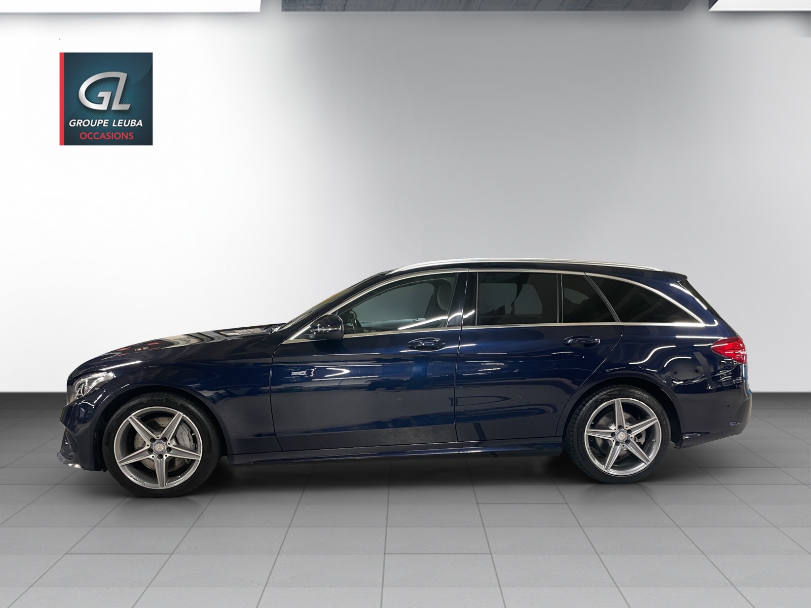 MERCEDES-BENZ C 400 4Matic 7G-Tronic-showroom-element-2