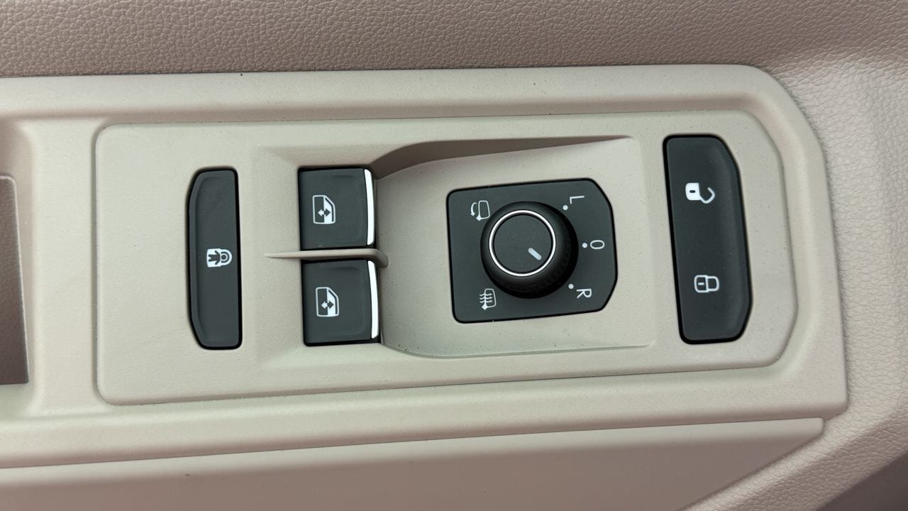 VW Multivan 1.5 eHybrid Life Edition 4Motion DSG-image-8