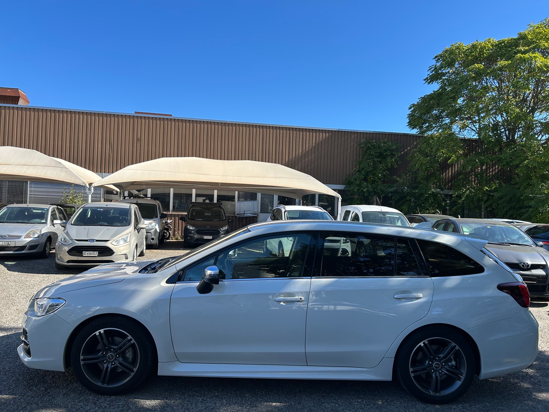 SUBARU Levorg 1.6DIT Advantage AWD Lineartronic-image-3