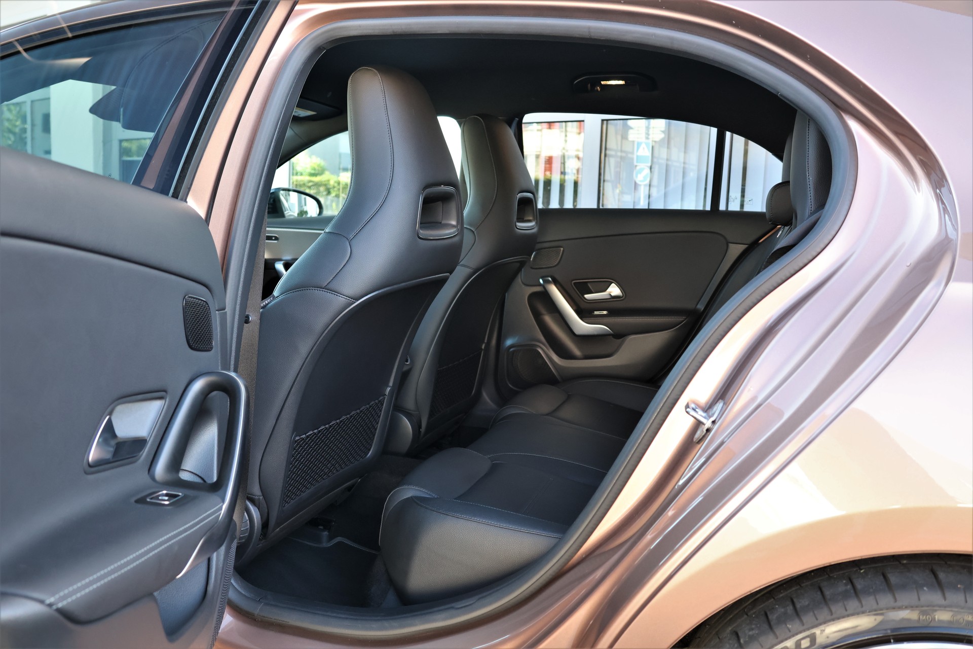 MERCEDES-BENZ A 180 Night Star 7G-DCT (CH)-image-13