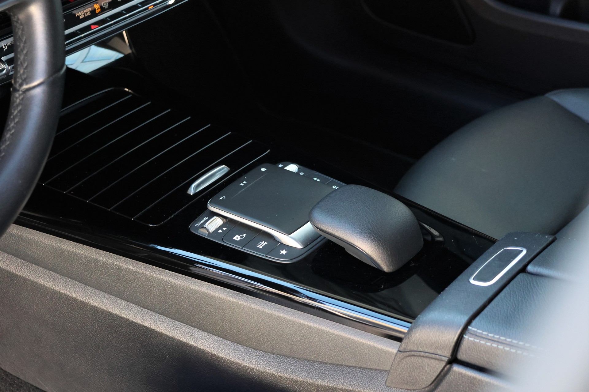 MERCEDES-BENZ A 180 Night Star 7G-DCT (CH)-image-11