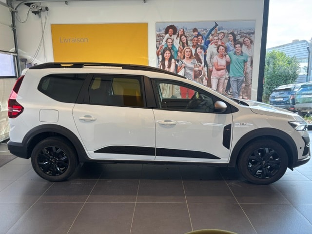 DACIA Jogger TCe 110 Extreme-showroom-element-1