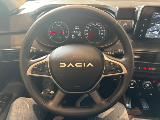 DACIA Jogger TCe 110 Extreme-image-8