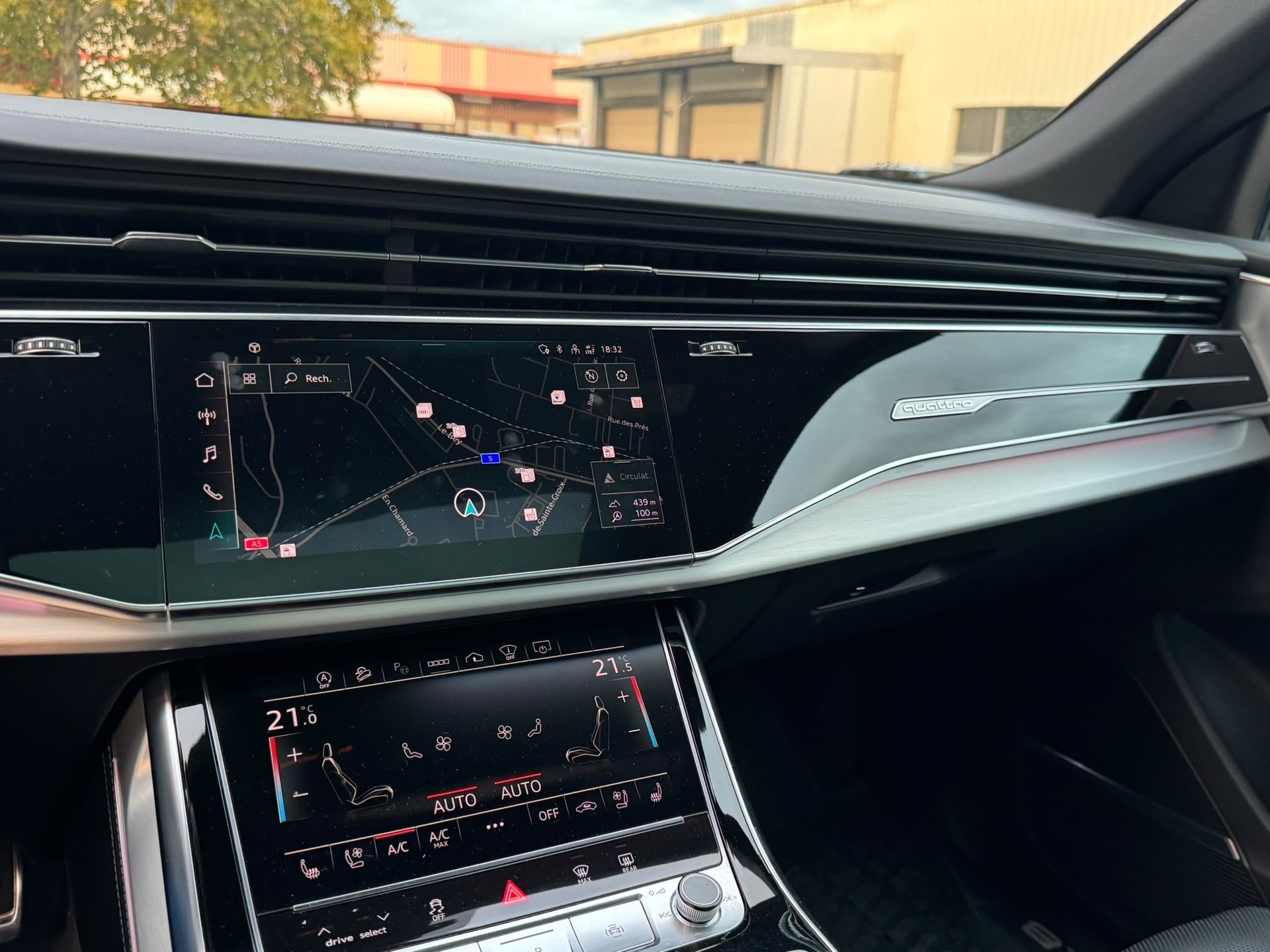 AUDI Q8 55 TFSI quattro tiptronic-image-11