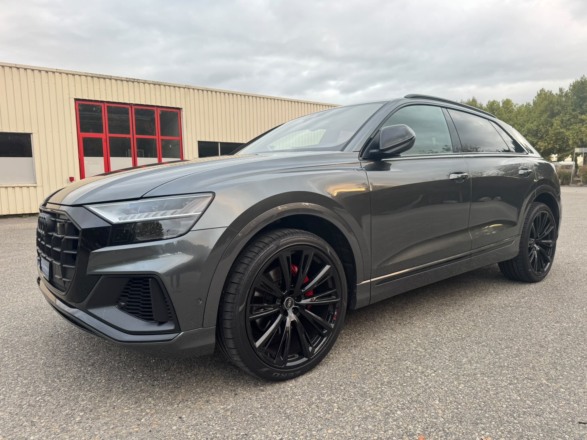 AUDI Q8 55 TFSI quattro tiptronic