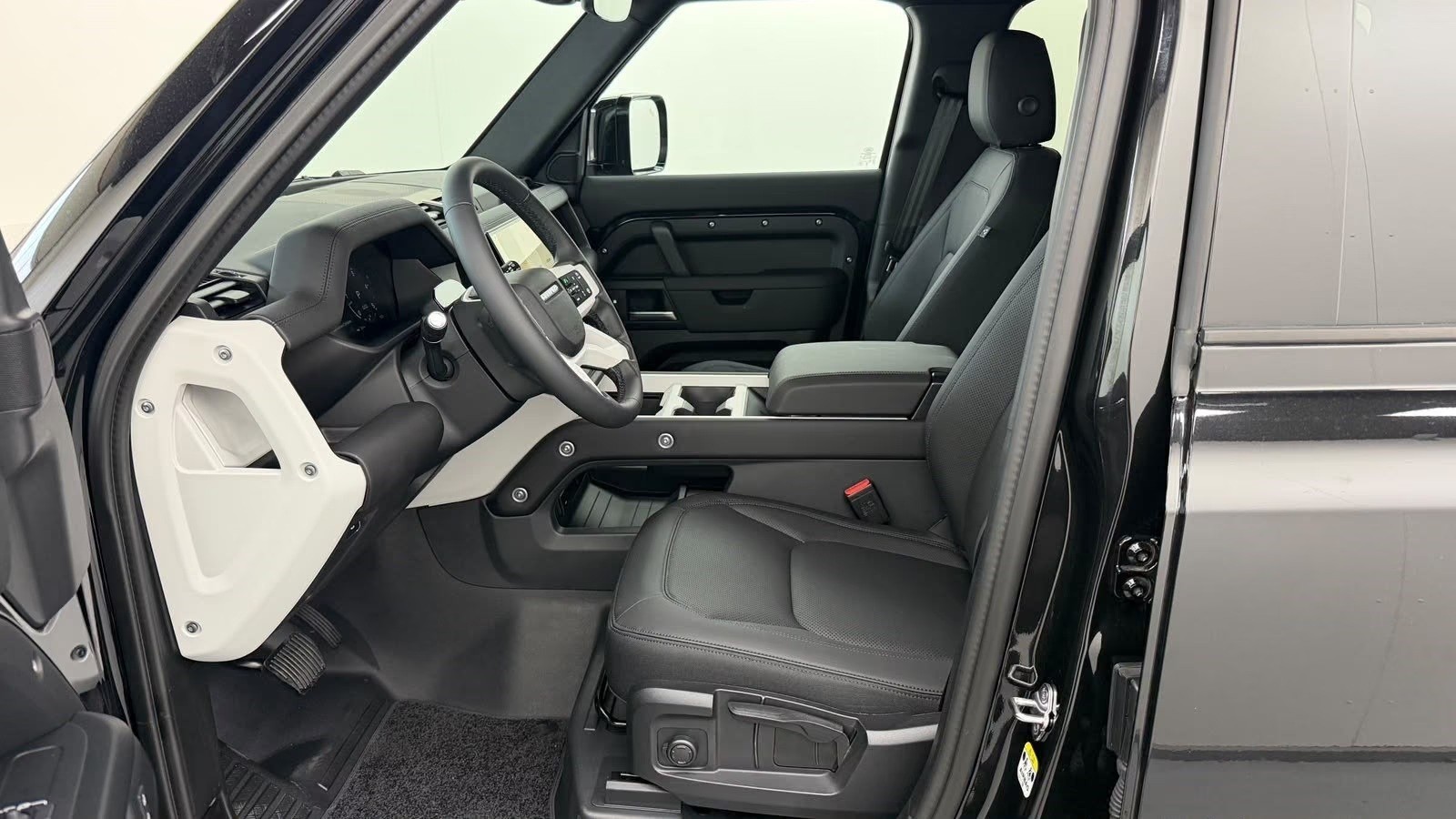LAND ROVER Defender 110 3.0 D I6 200 S AWD AT8-image-6