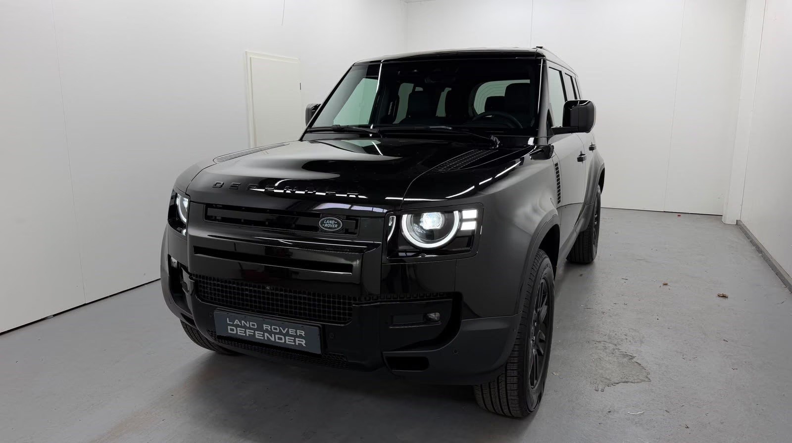 LAND ROVER Defender 110 3.0 D I6 200 S AWD AT8