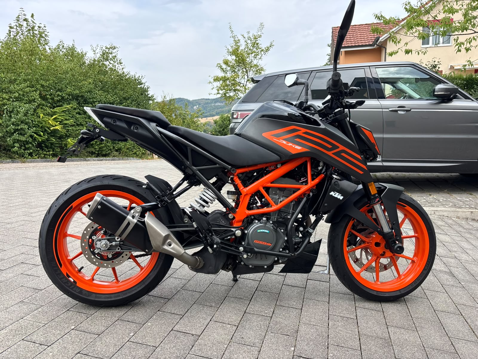 KTM 125 Duke-image-2
