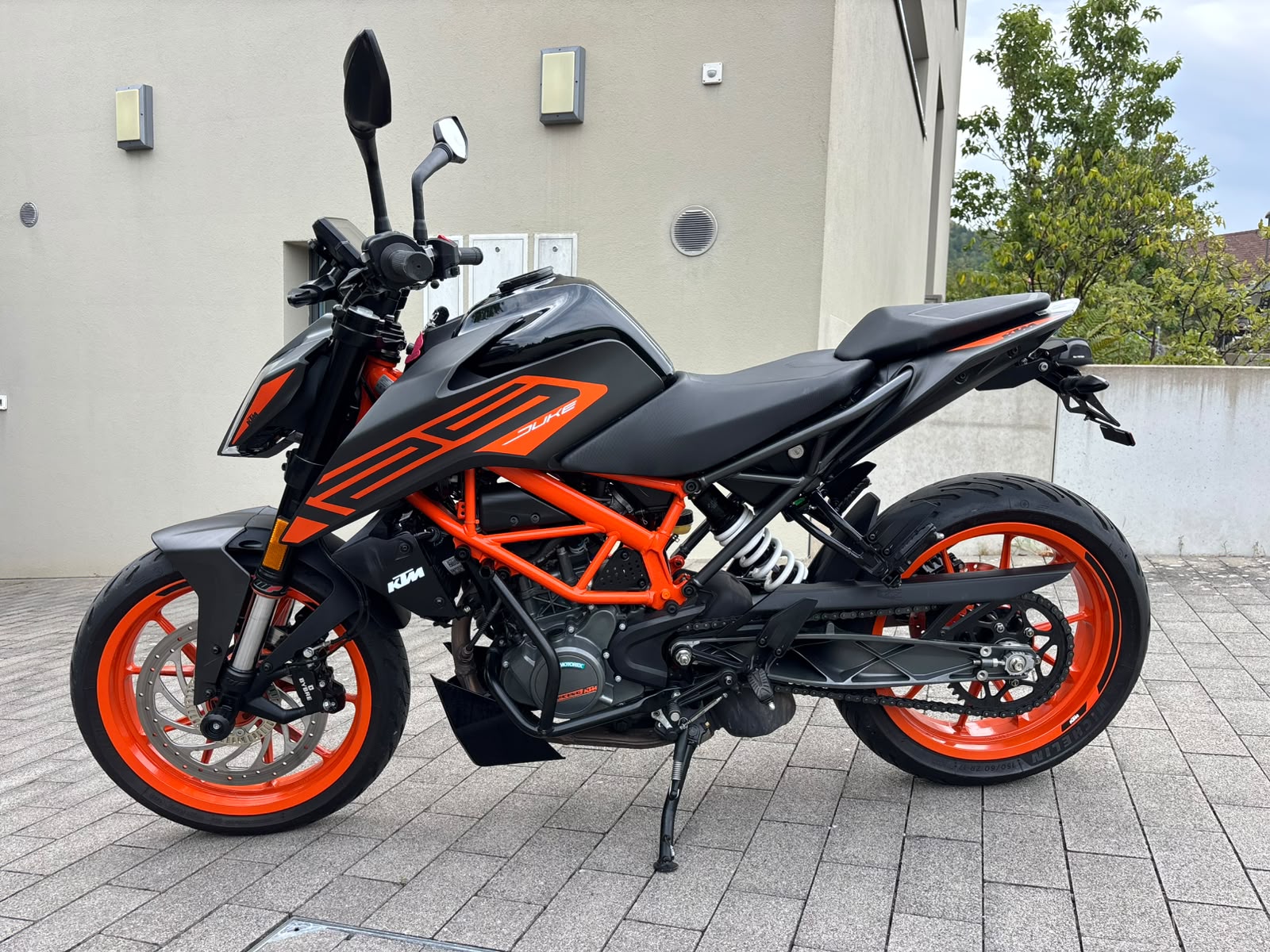 KTM 125 Duke-image-3