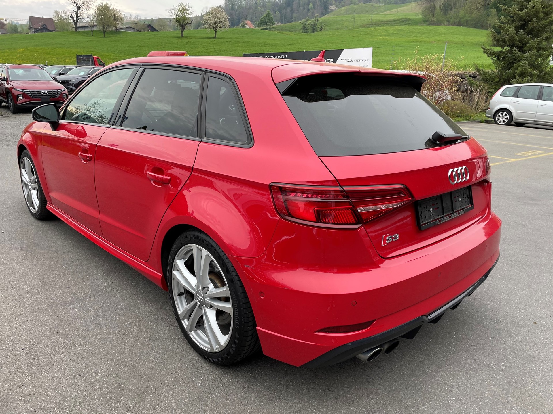 AUDI S3 Sportback 2.0 TFSI quattro S-tronic-showroom-element-2