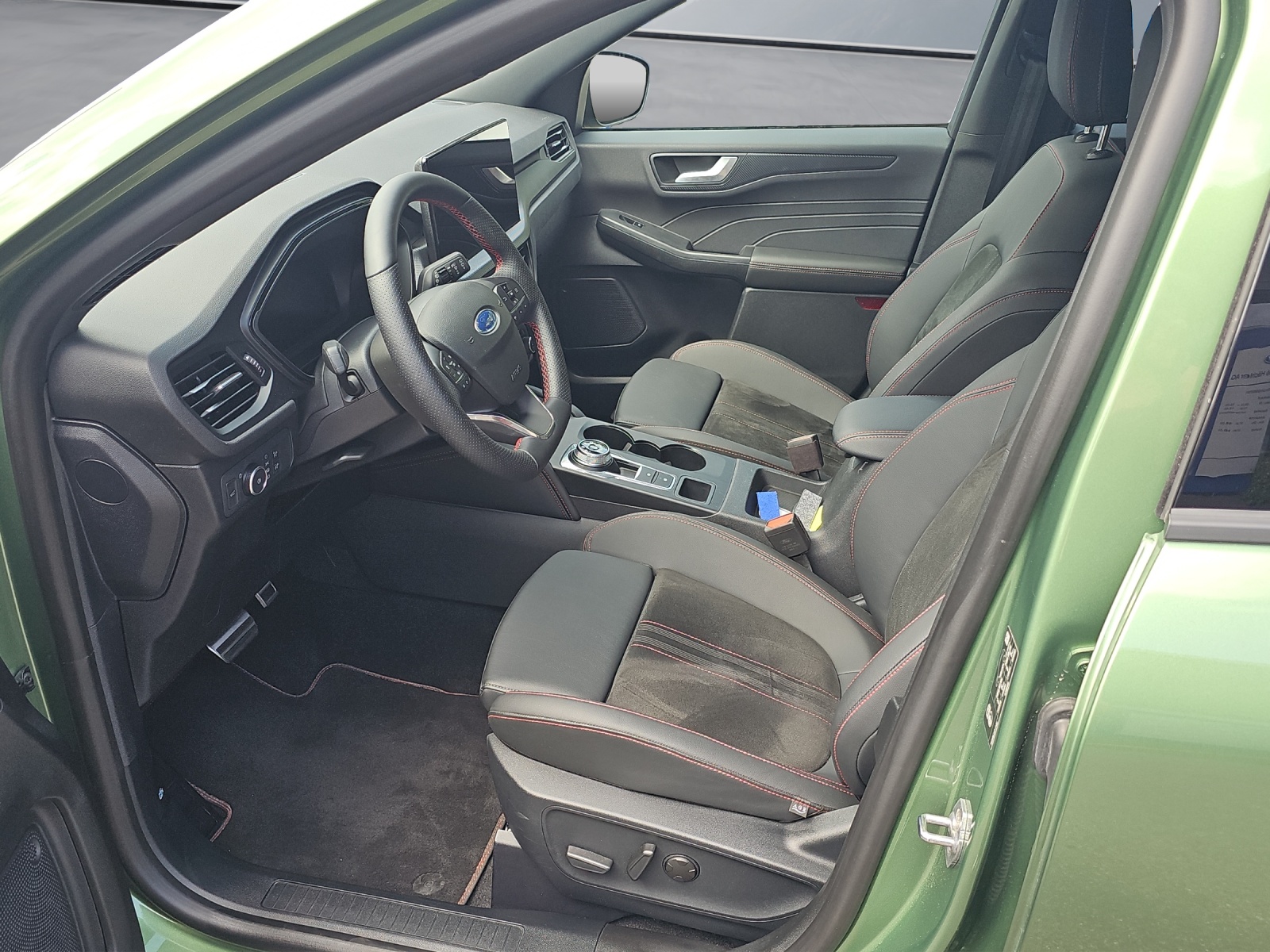 FORD Kuga 2.5 Hybrid ST-Line X 4x4-image-5