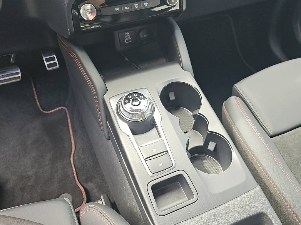 FORD Kuga 2.5 Hybrid ST-Line X 4x4-image-6
