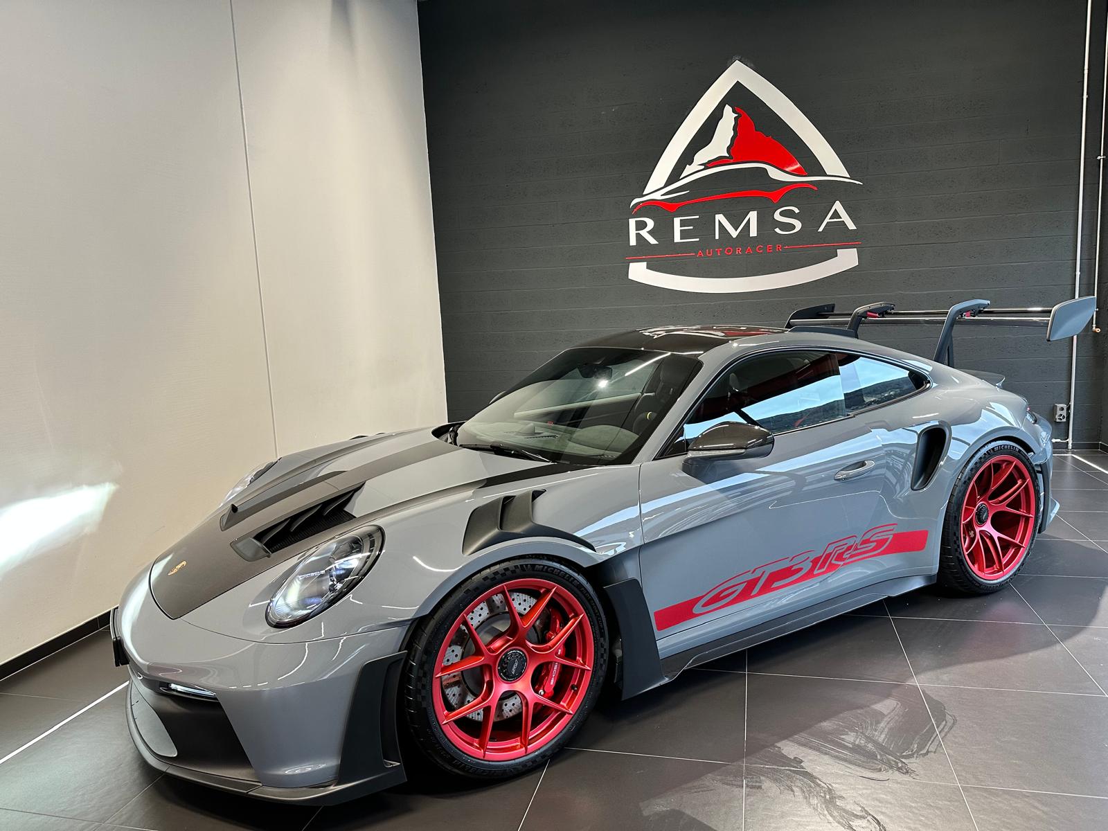 PORSCHE 911 GT3 RS-image-4