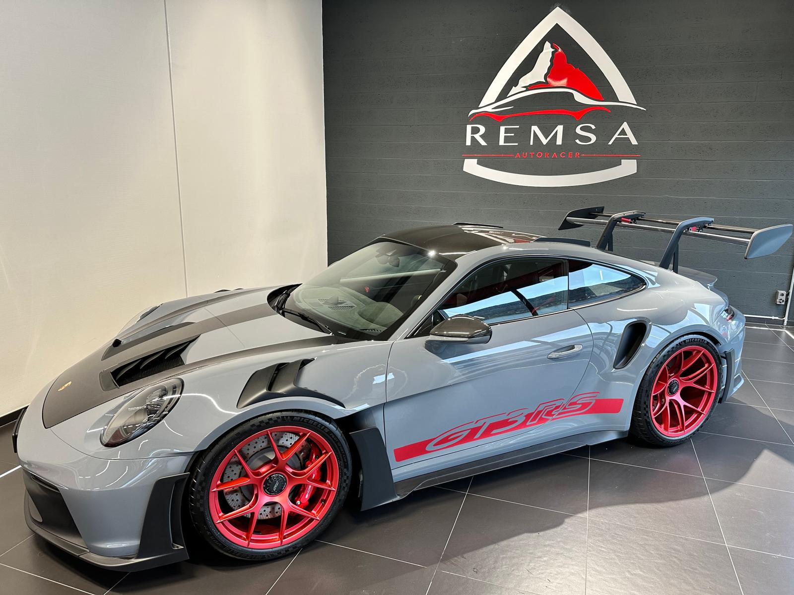 PORSCHE 911 GT3 RS-image-5