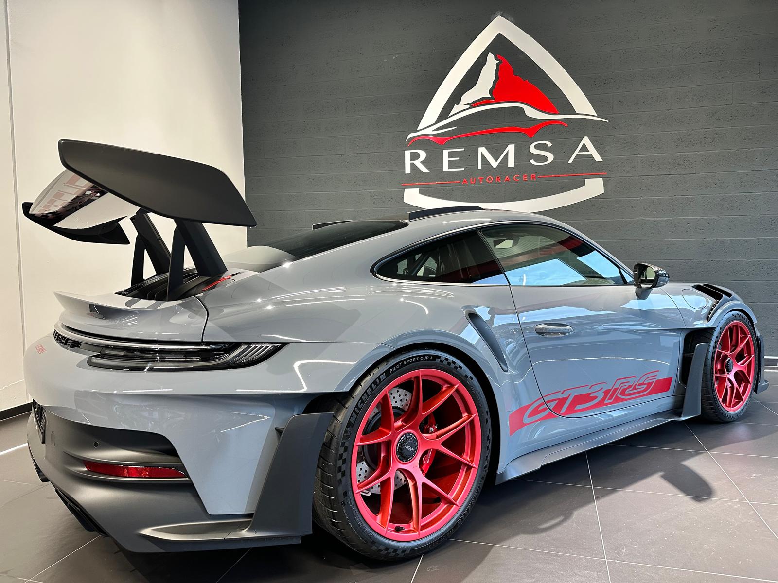 PORSCHE 911 GT3 RS-image-10