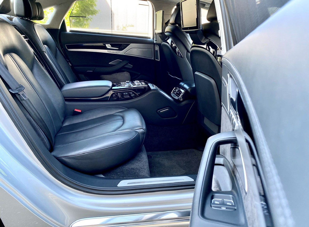 AUDI A8 L chauffeur 3.0 TDI quattro tiptronic-image-14