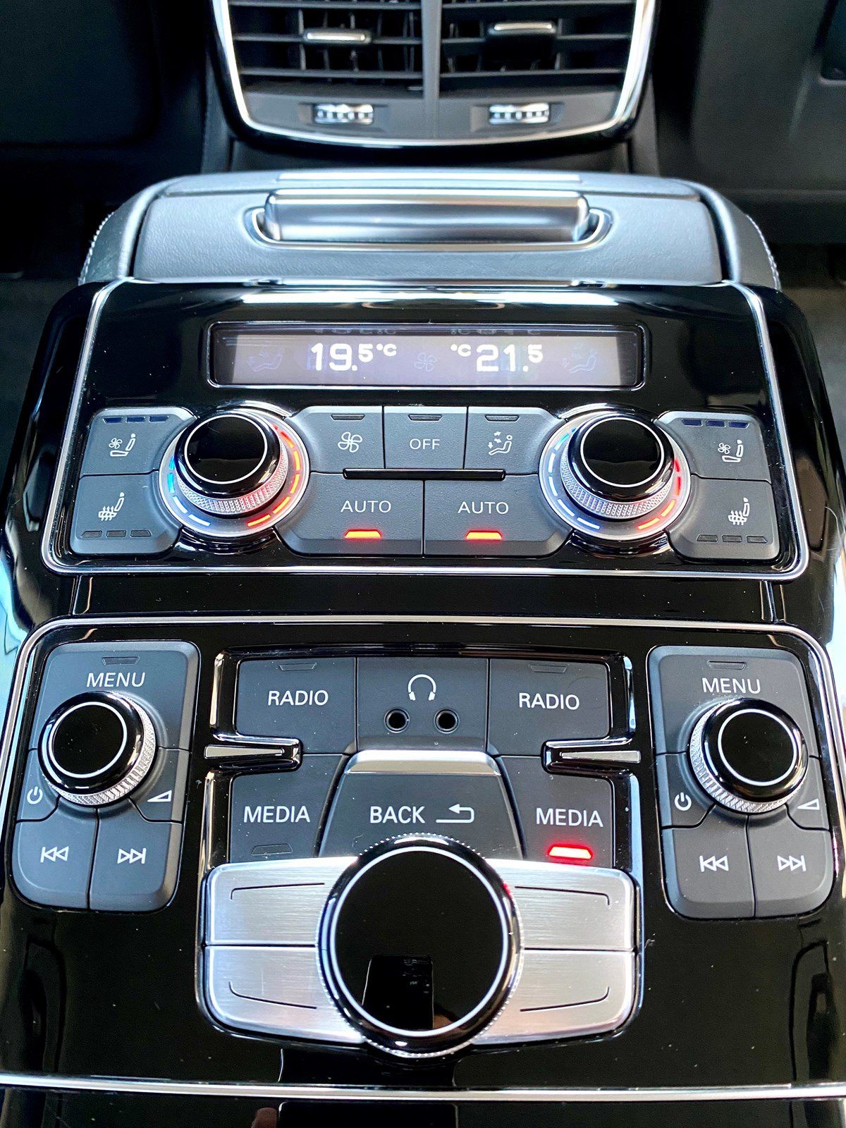 AUDI A8 L chauffeur 3.0 TDI quattro tiptronic-image-18
